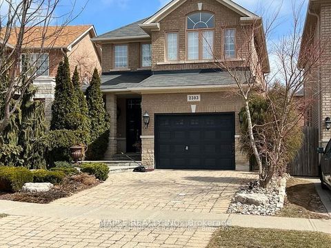 2383 Hilda Drive Oakville ON L6H 7N5