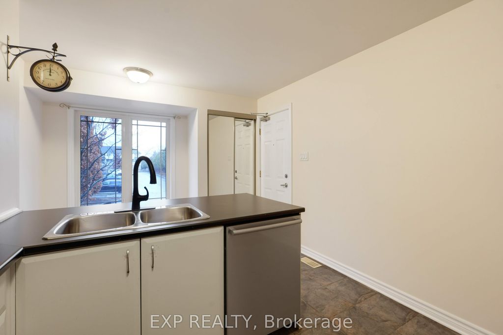 Photo of 201 Paseo Private #201, South of Baseline to Knoxdale, ON K2G 4N5 (MLS # X13023202)