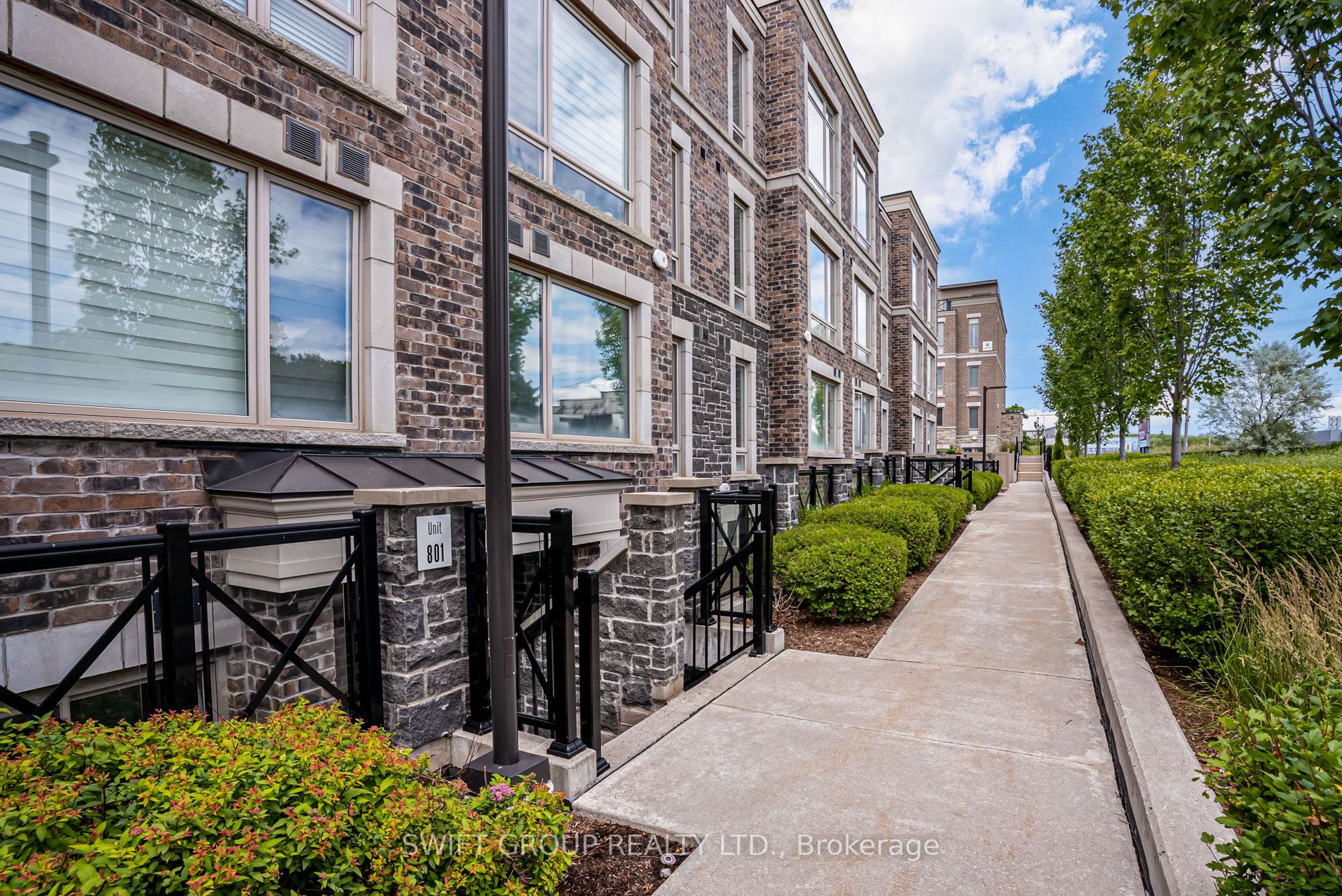1 Blanche Lane 801