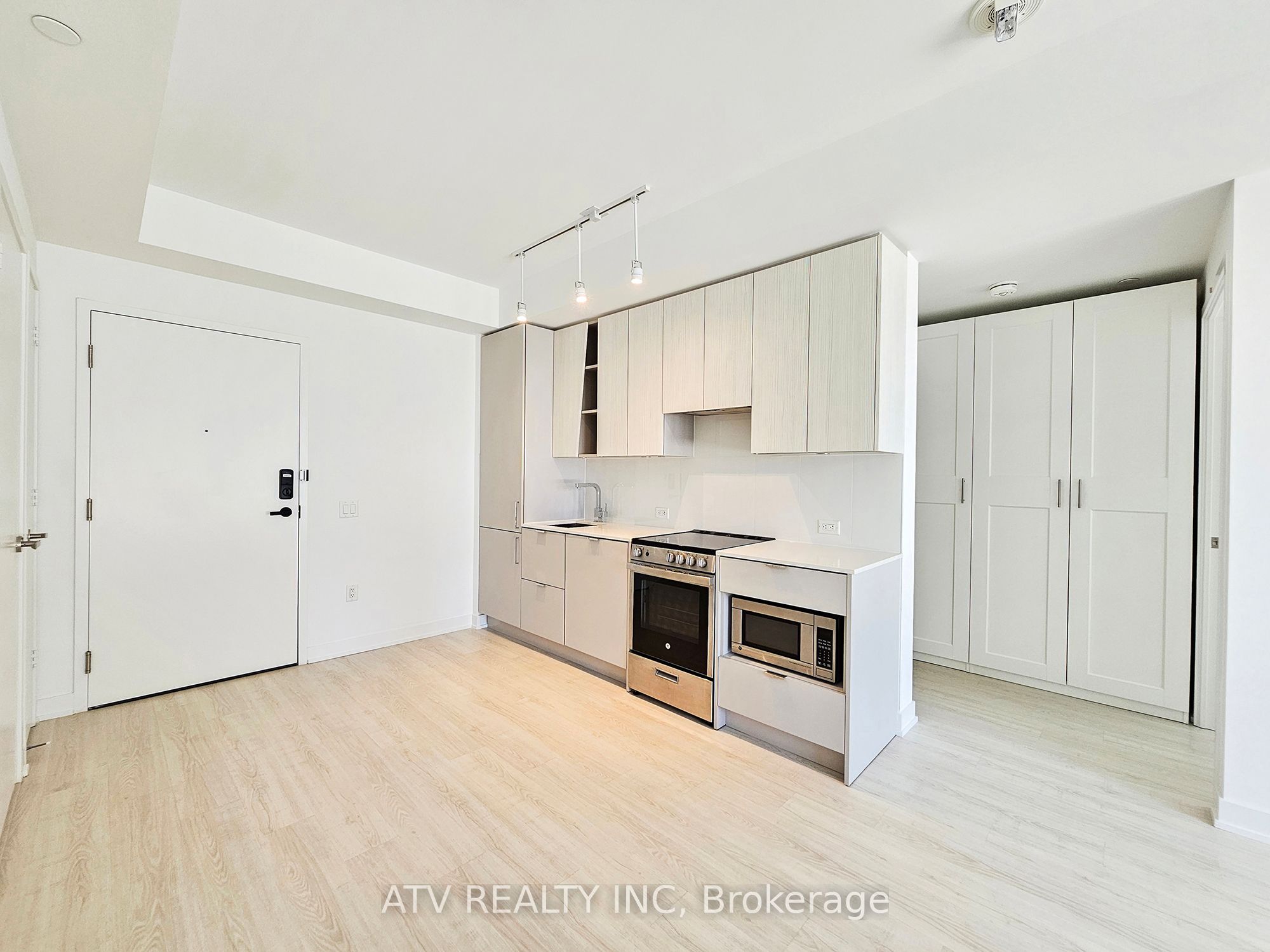 3883 Quartz Road 508