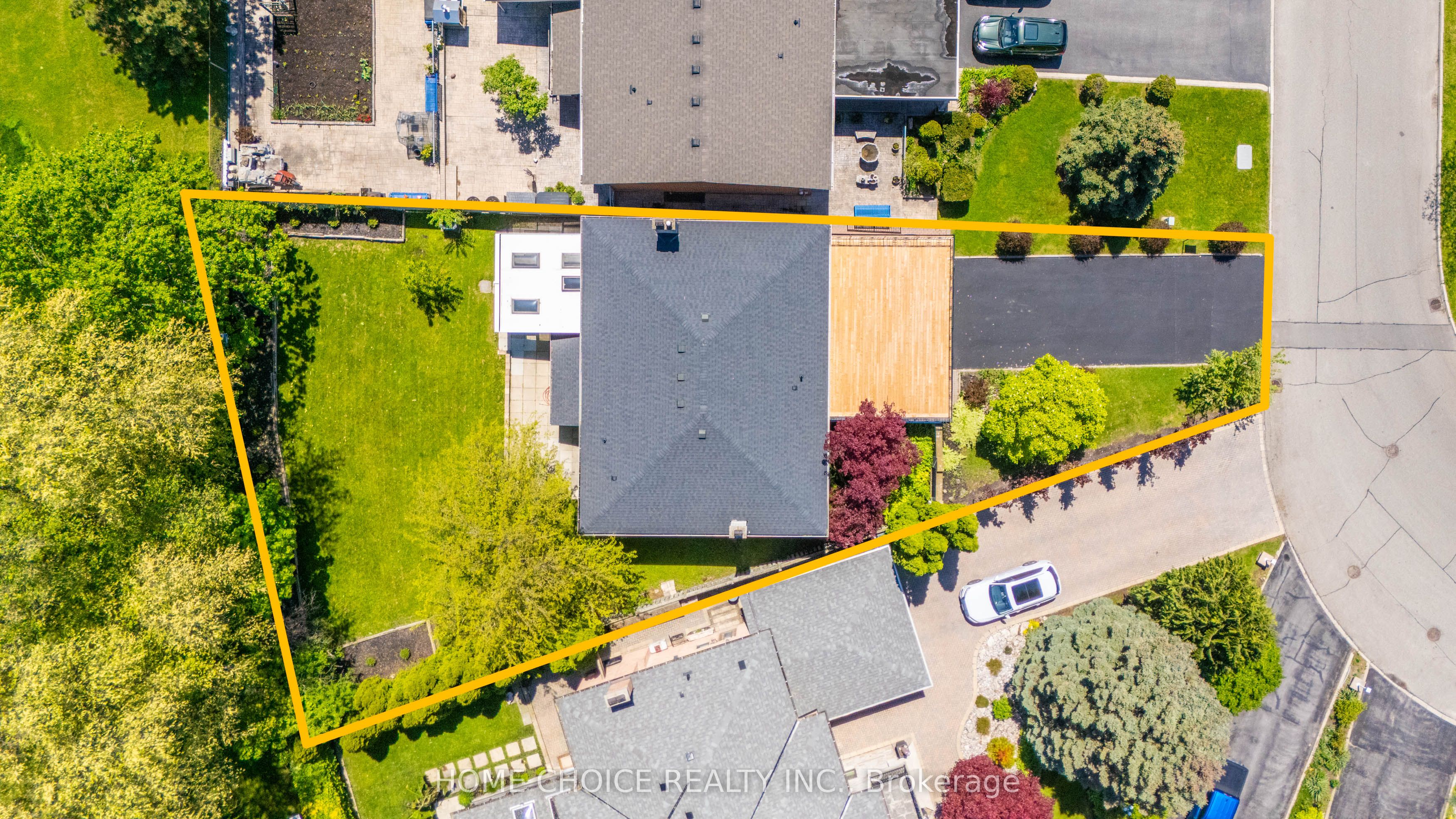 43 Golfwood Heights E