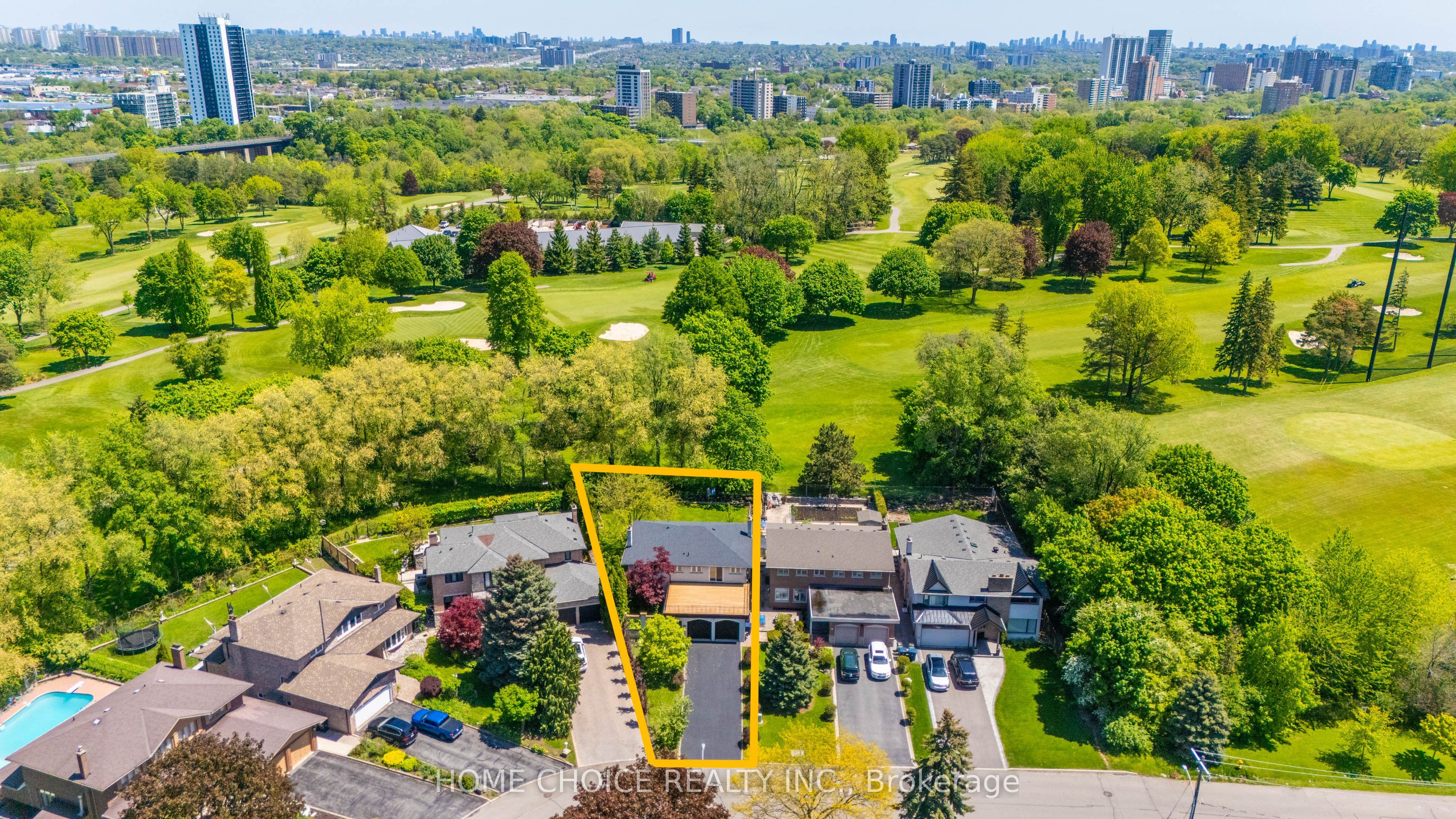 43 Golfwood Heights E