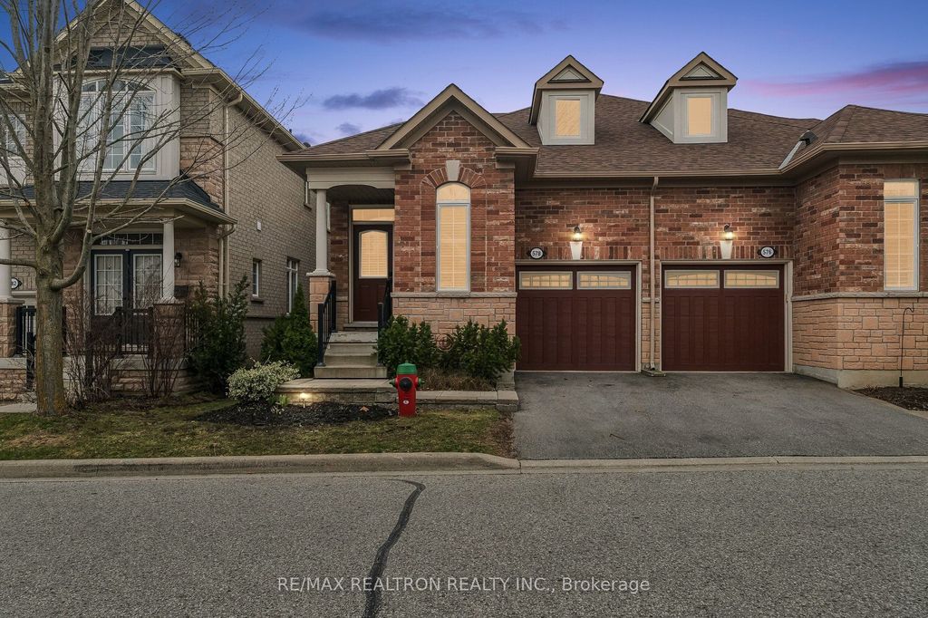 Photo of 578 Tapestry Lane #14, Newmarket, ON L3X 3C9 (MLS # N13038332)