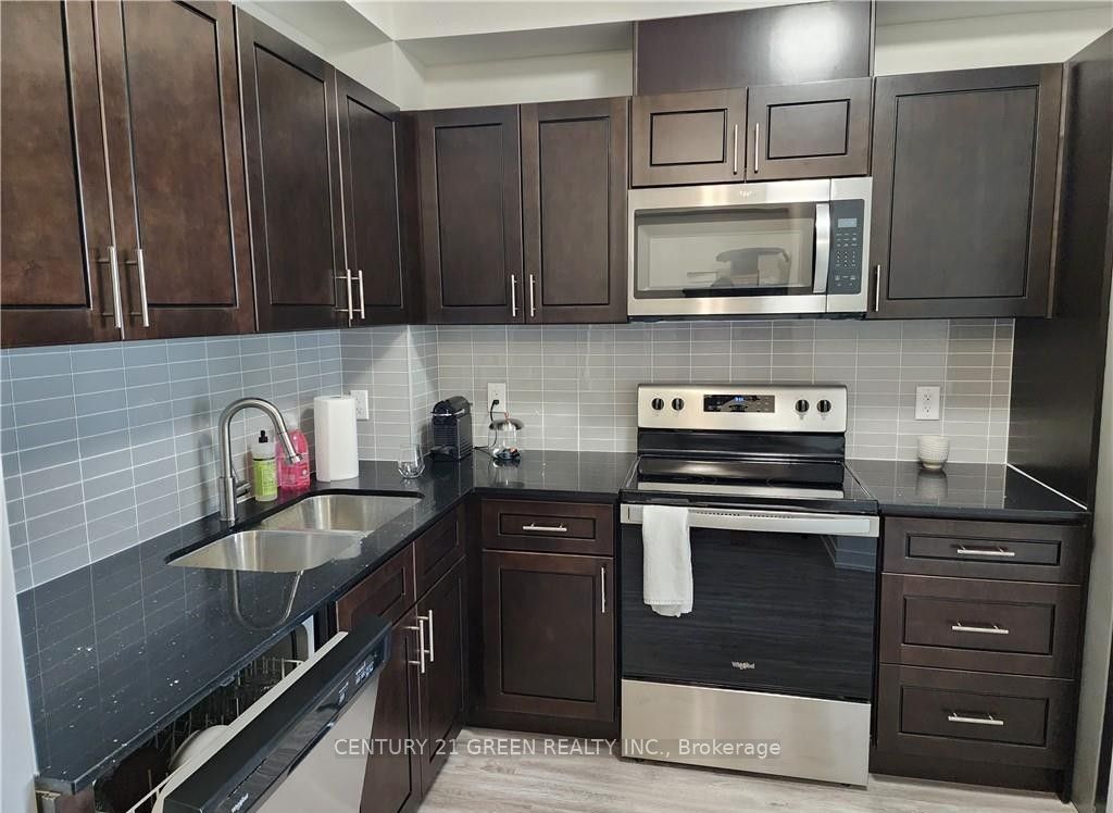 128 King Street N 1409