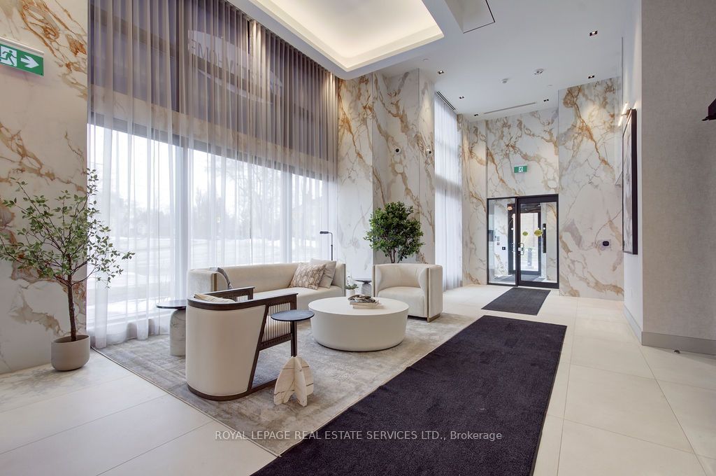 2088 James Street 708