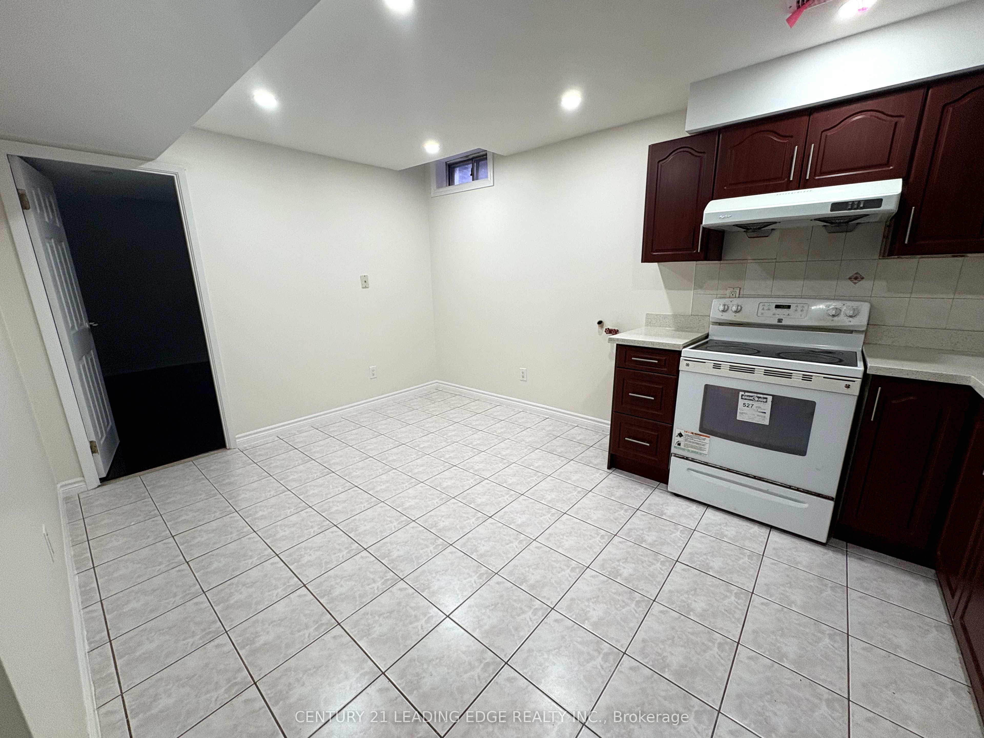 40 Norman Ross Drive Bsmt