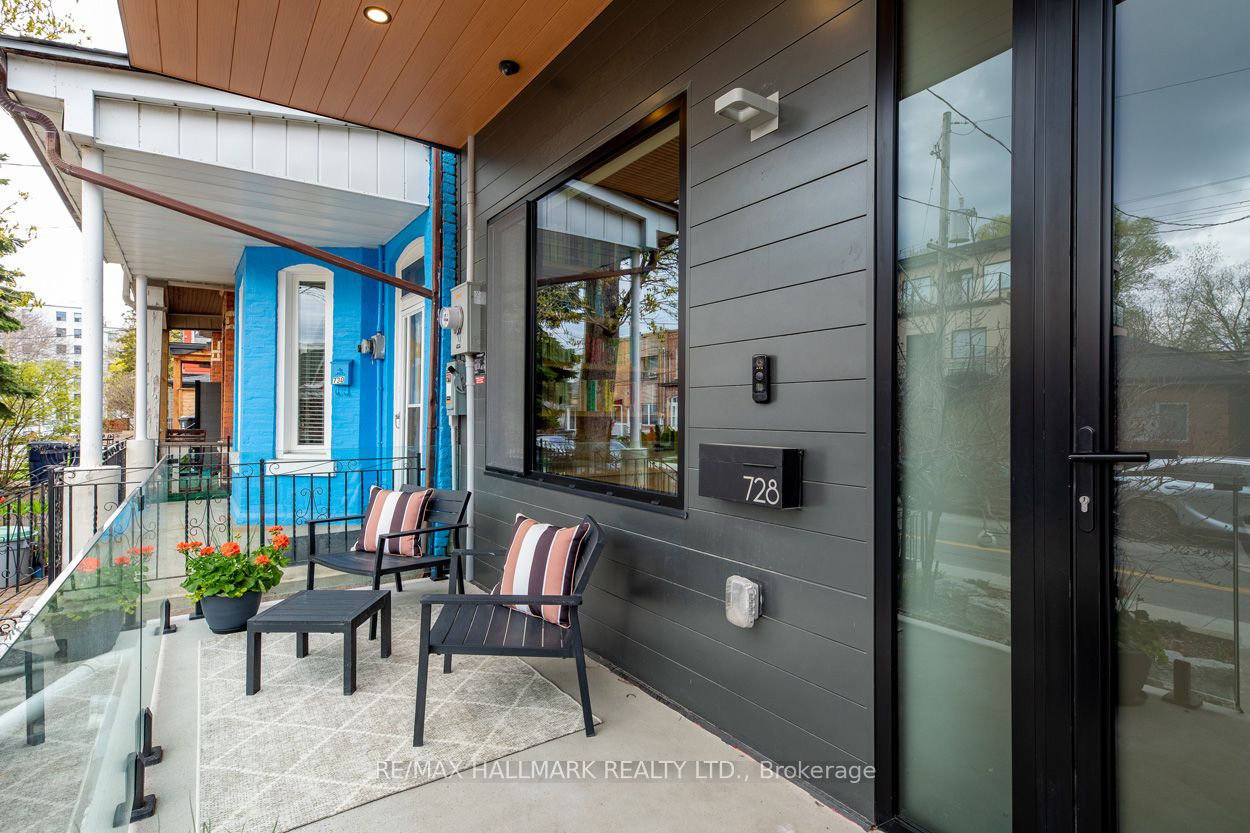 728 Richmond Street W