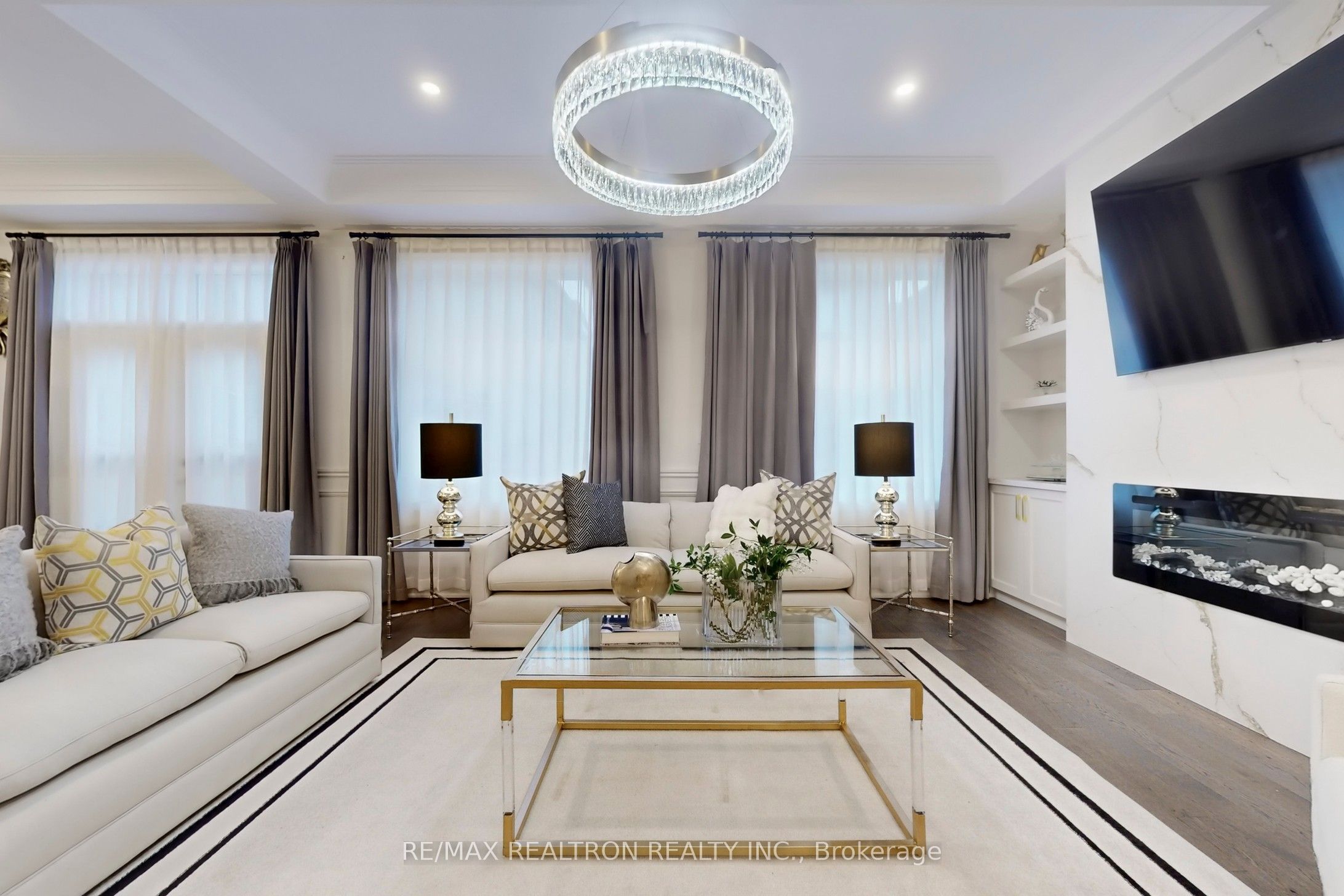 48 Red Giant Street W