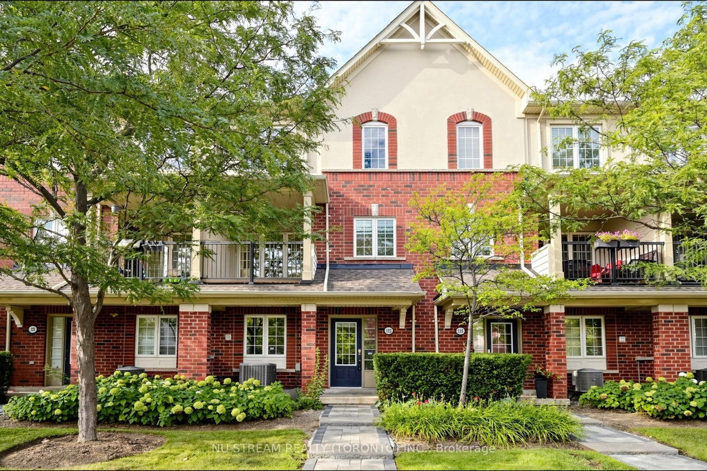 Photo of 123 Georgian Drive #15, Oakville, ON L6H 0E7 (MLS # W13693174)