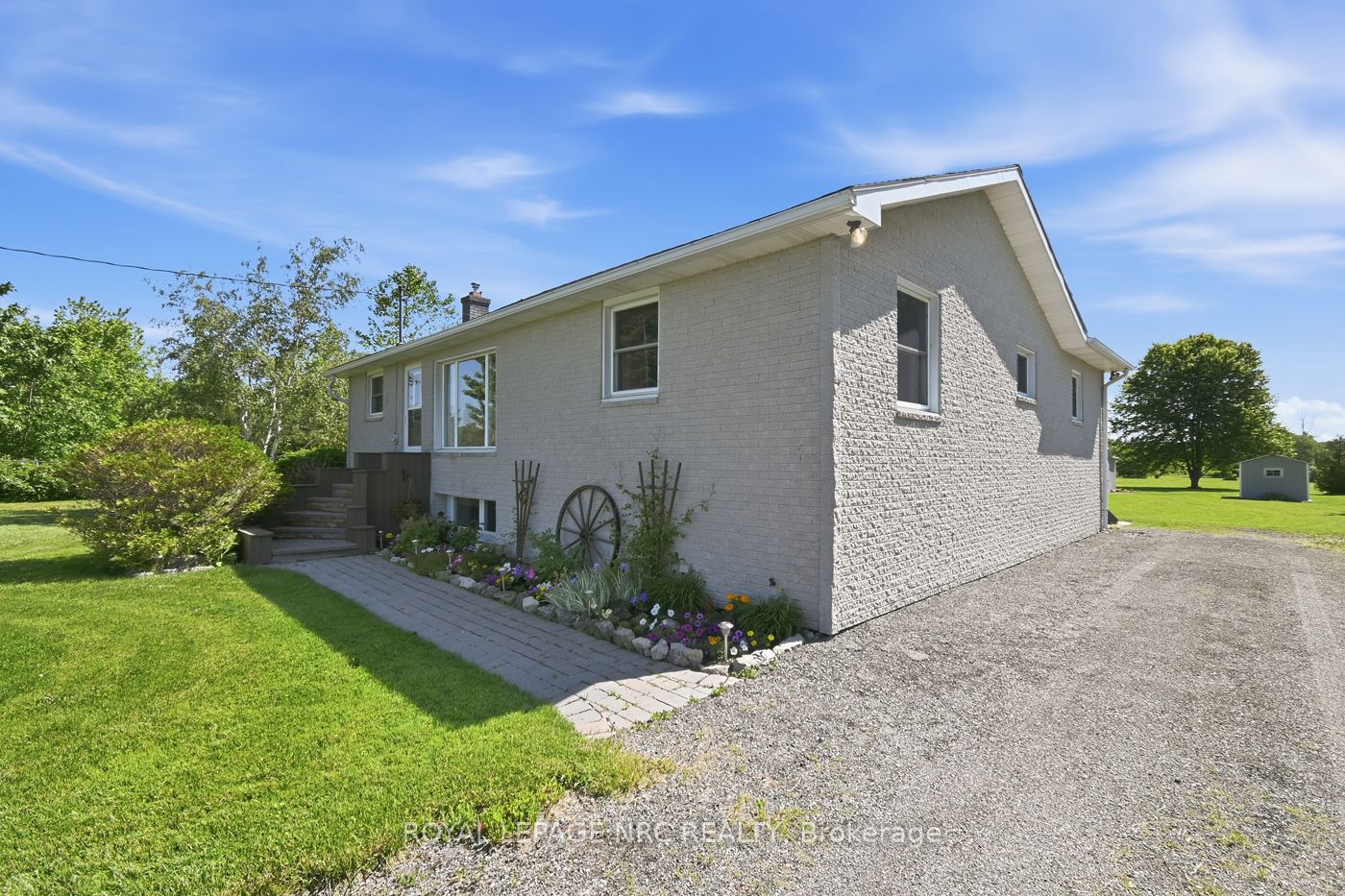 11821 Sideroad 18 Road