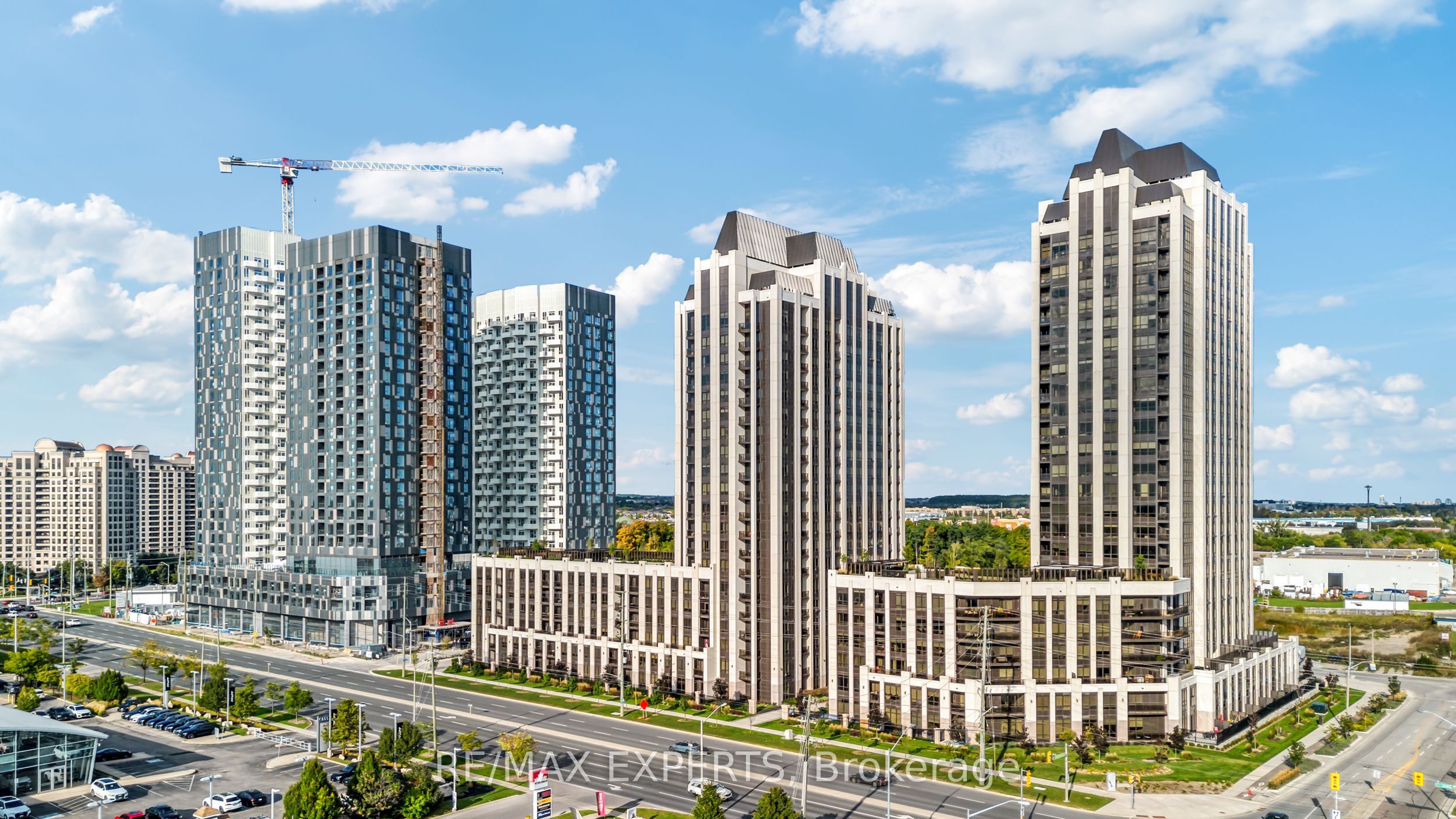 9085 Jane Street 702