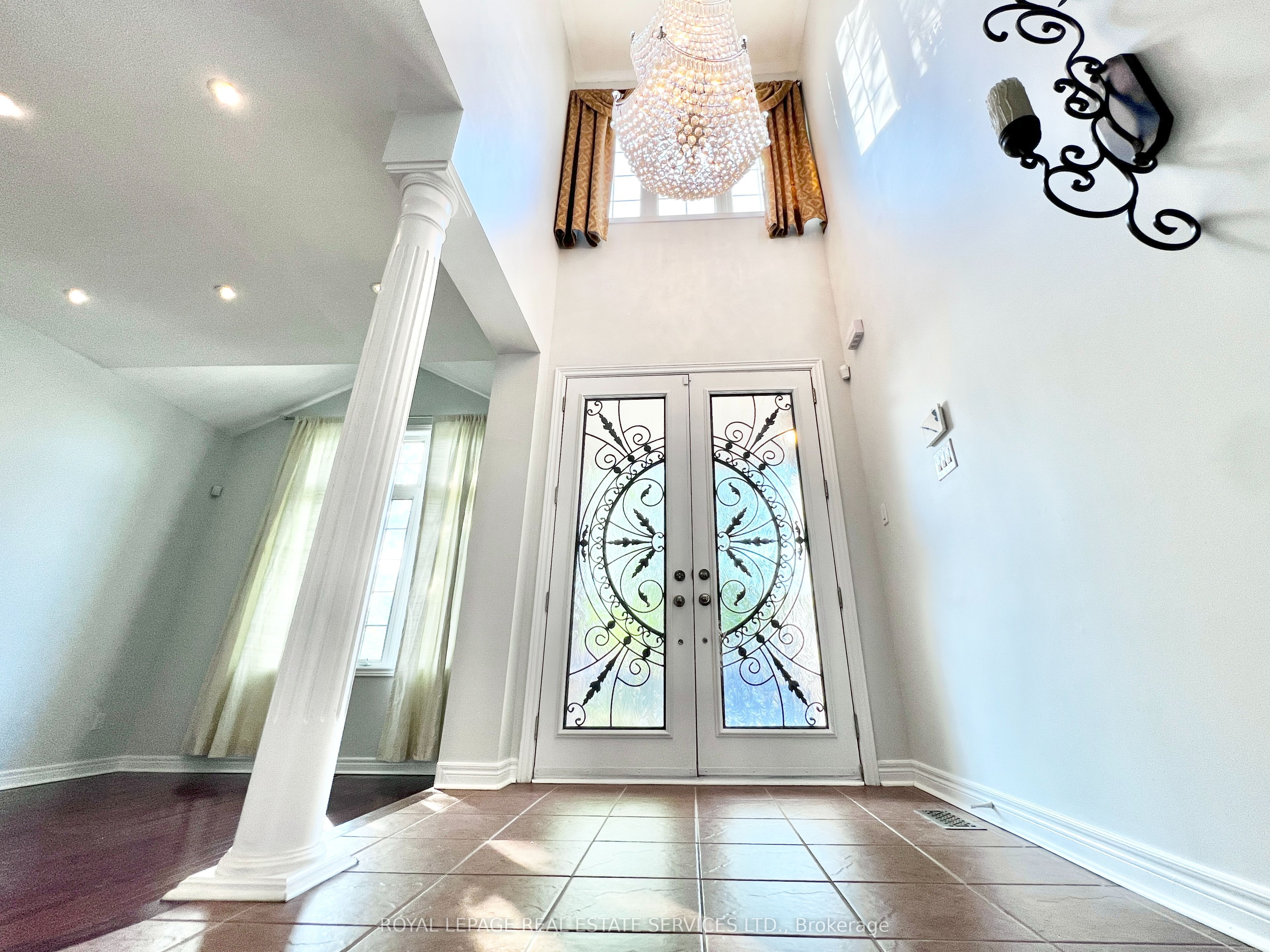 3306 Fox Run Circle