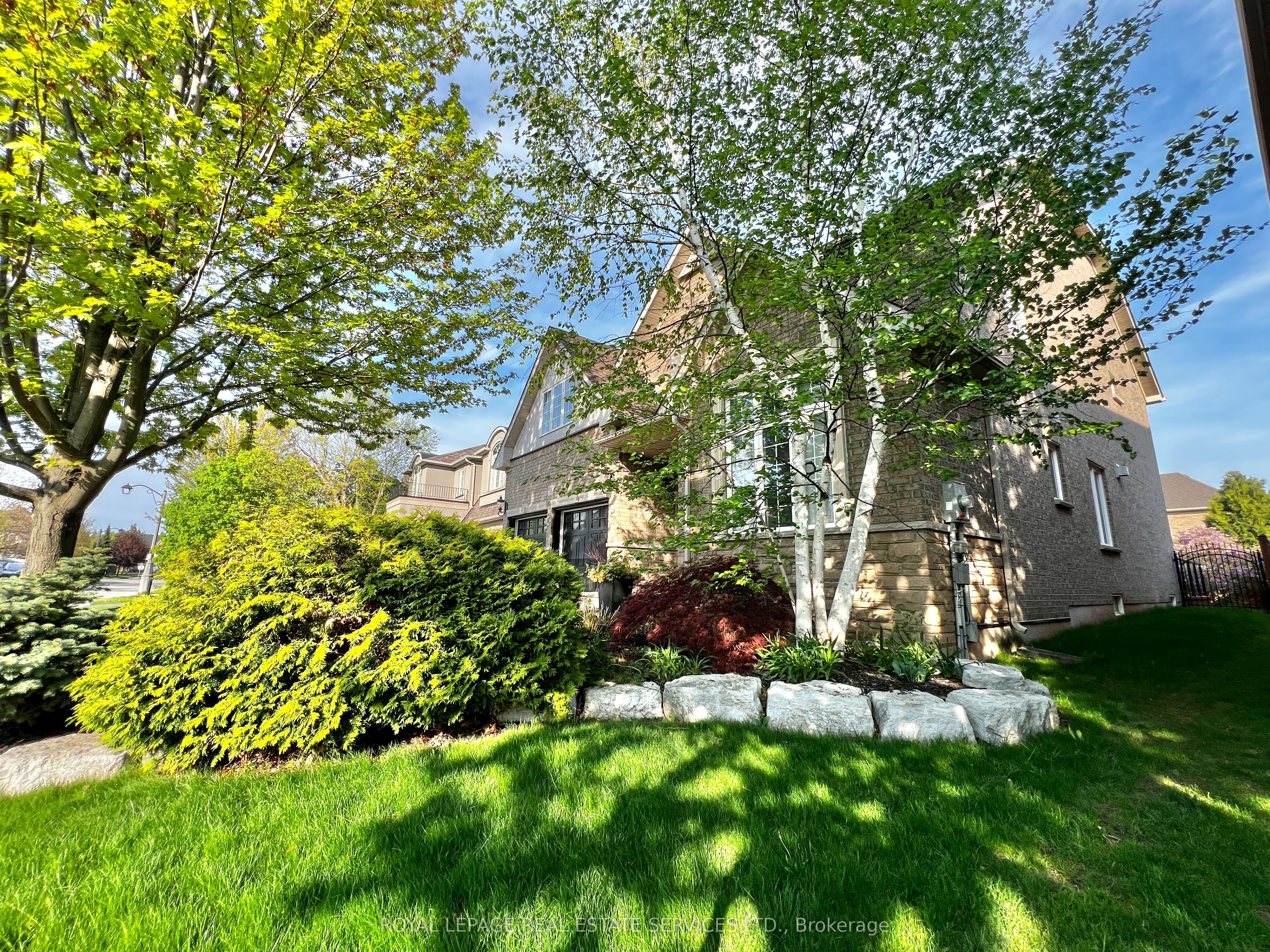 3306 Fox Run Circle