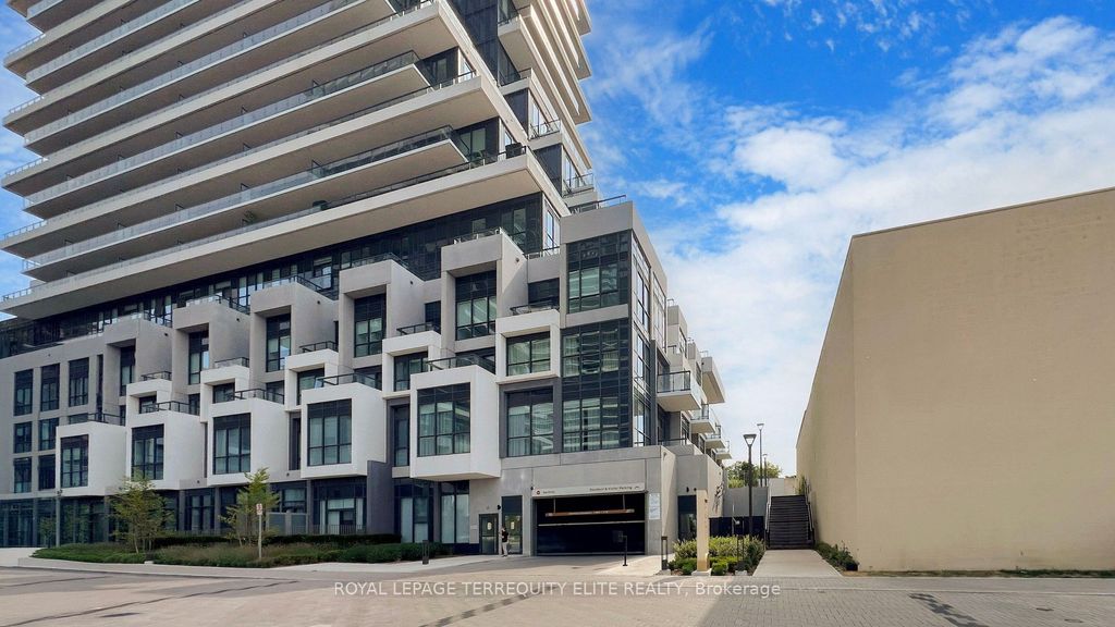 Photo of 30 Inn On The Park Drive #521, Toronto, ON M3C 0P7 (MLS # C12873534)