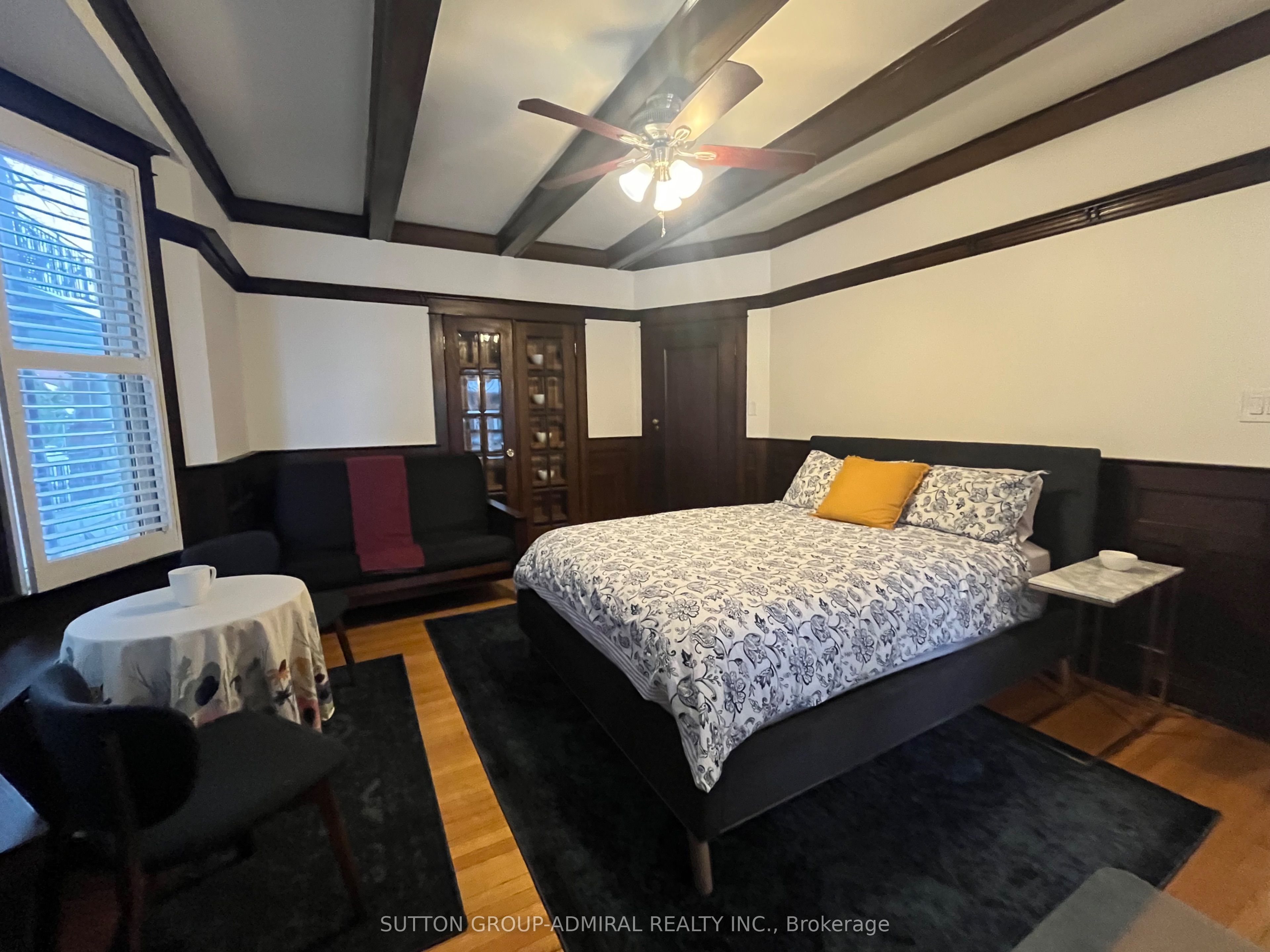 335 Palmerston Boulevard Back Studio Apartment