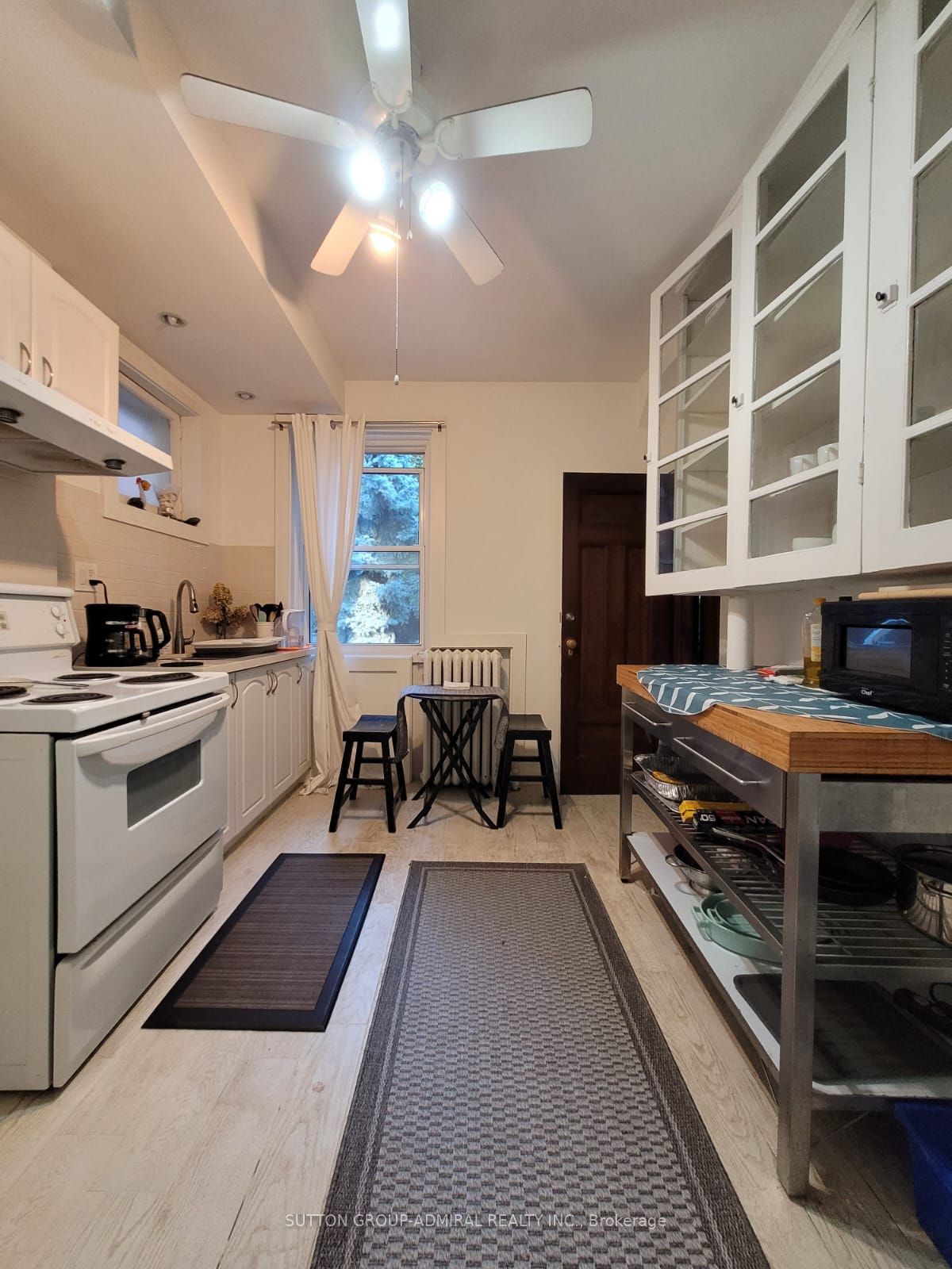 335 Palmerston Boulevard Back Studio Apartment