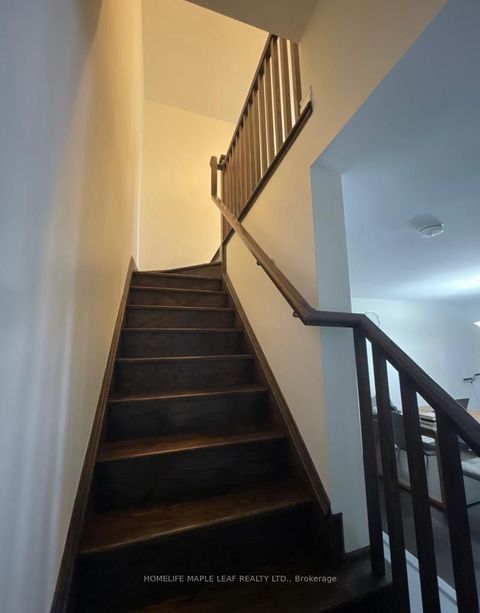 203 Lemieux Court Milton ON L9E 1G1