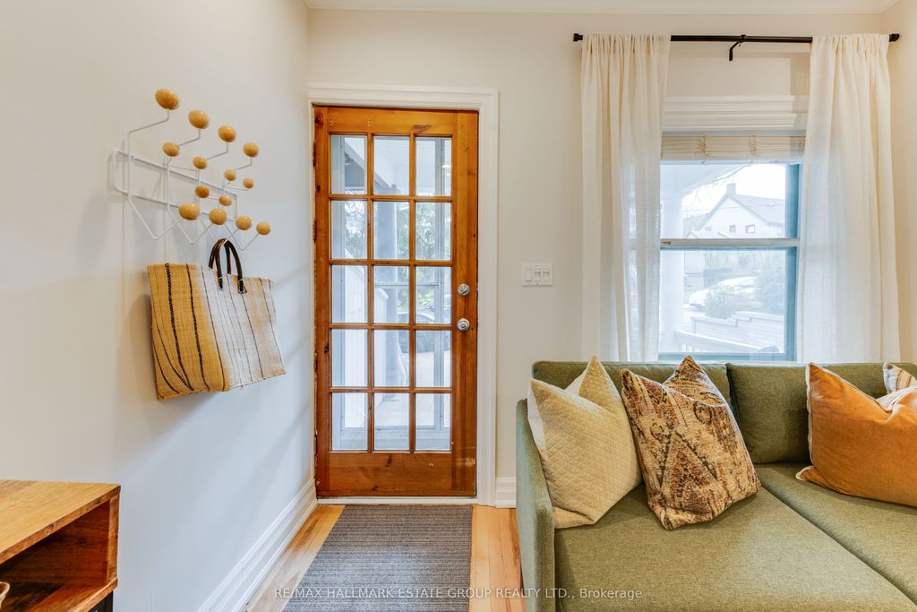 Photo of 335 Kenilworth Avenue, Toronto, ON M4L 3S9 (MLS # E13101212)