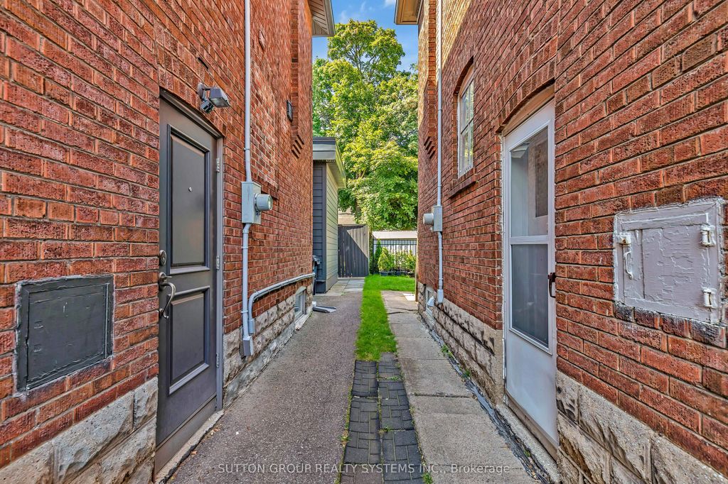 Photo of 36 Hadley Road, Toronto, ON M4S 2N9 (MLS # C12627630)