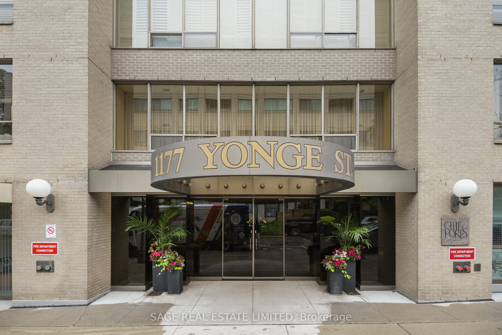 1177 Yonge Street 207