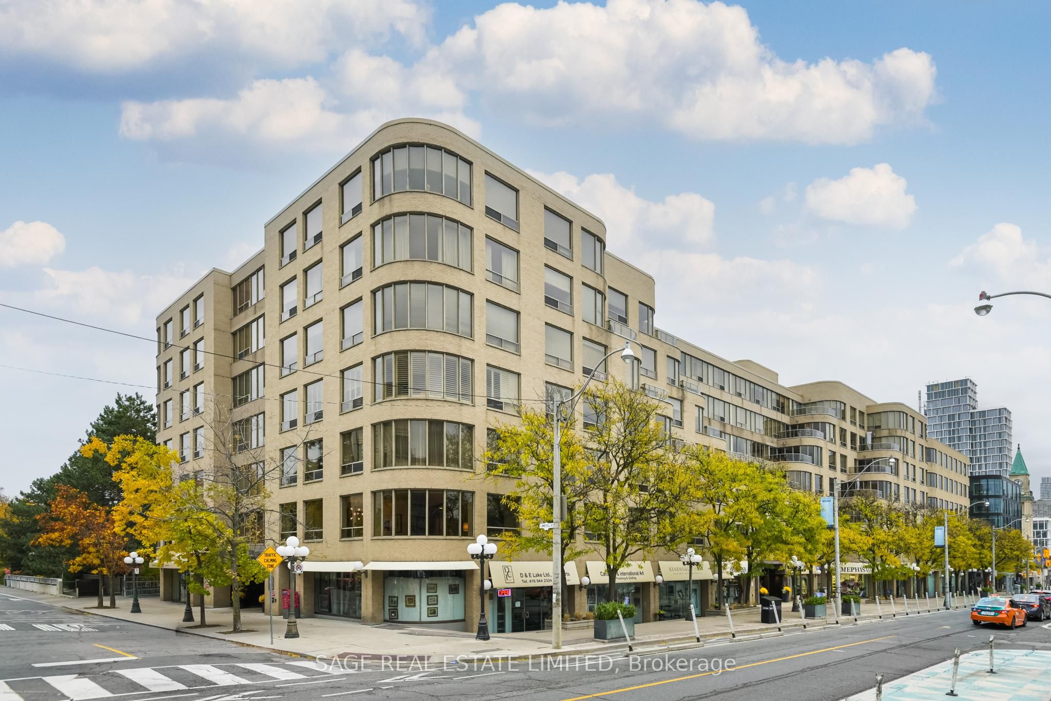 1177 Yonge Street 207