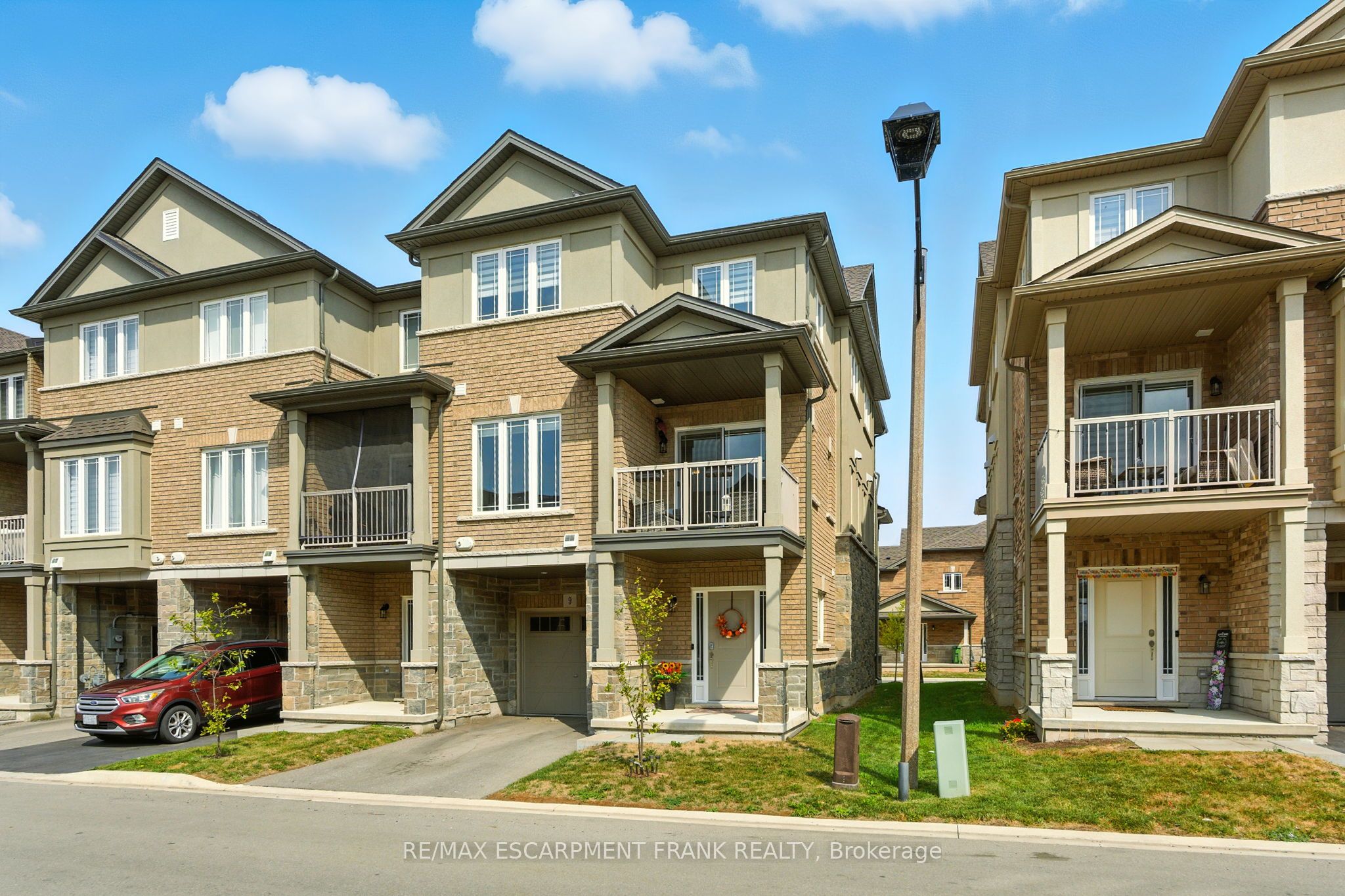 9 Laguna Village Crescent