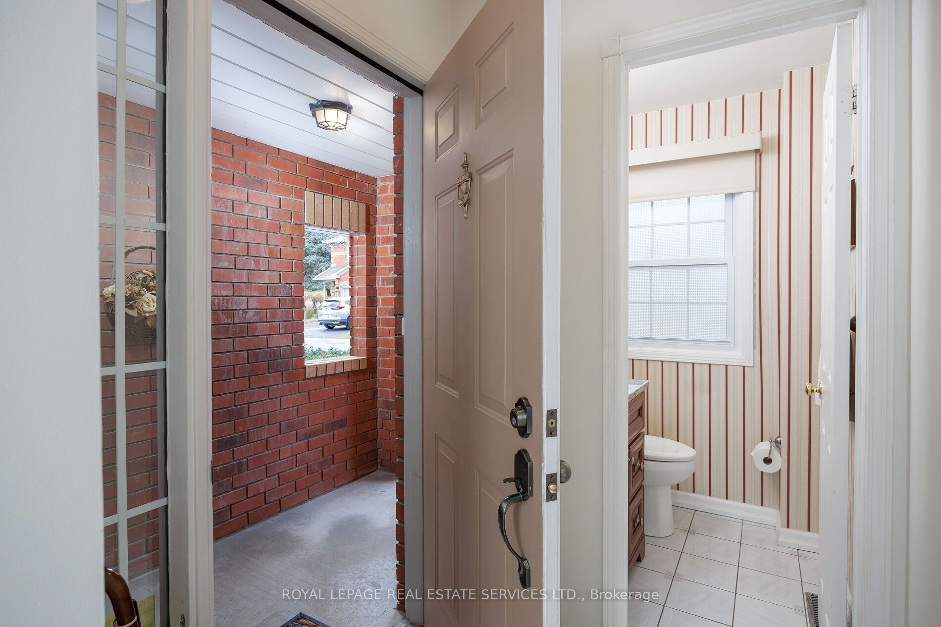 1415 Hazelton Boulevard 30