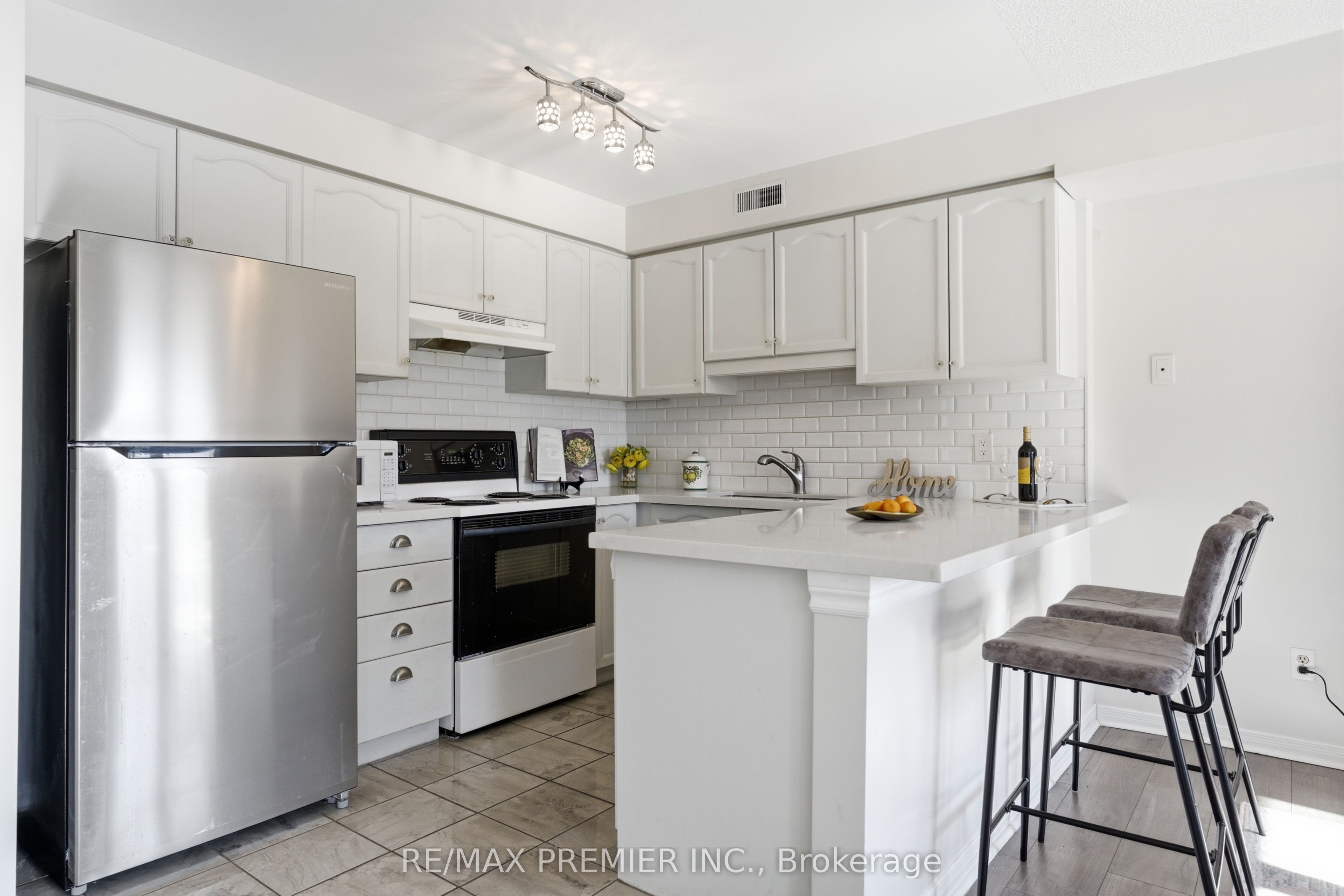 2120 Headon Road 12