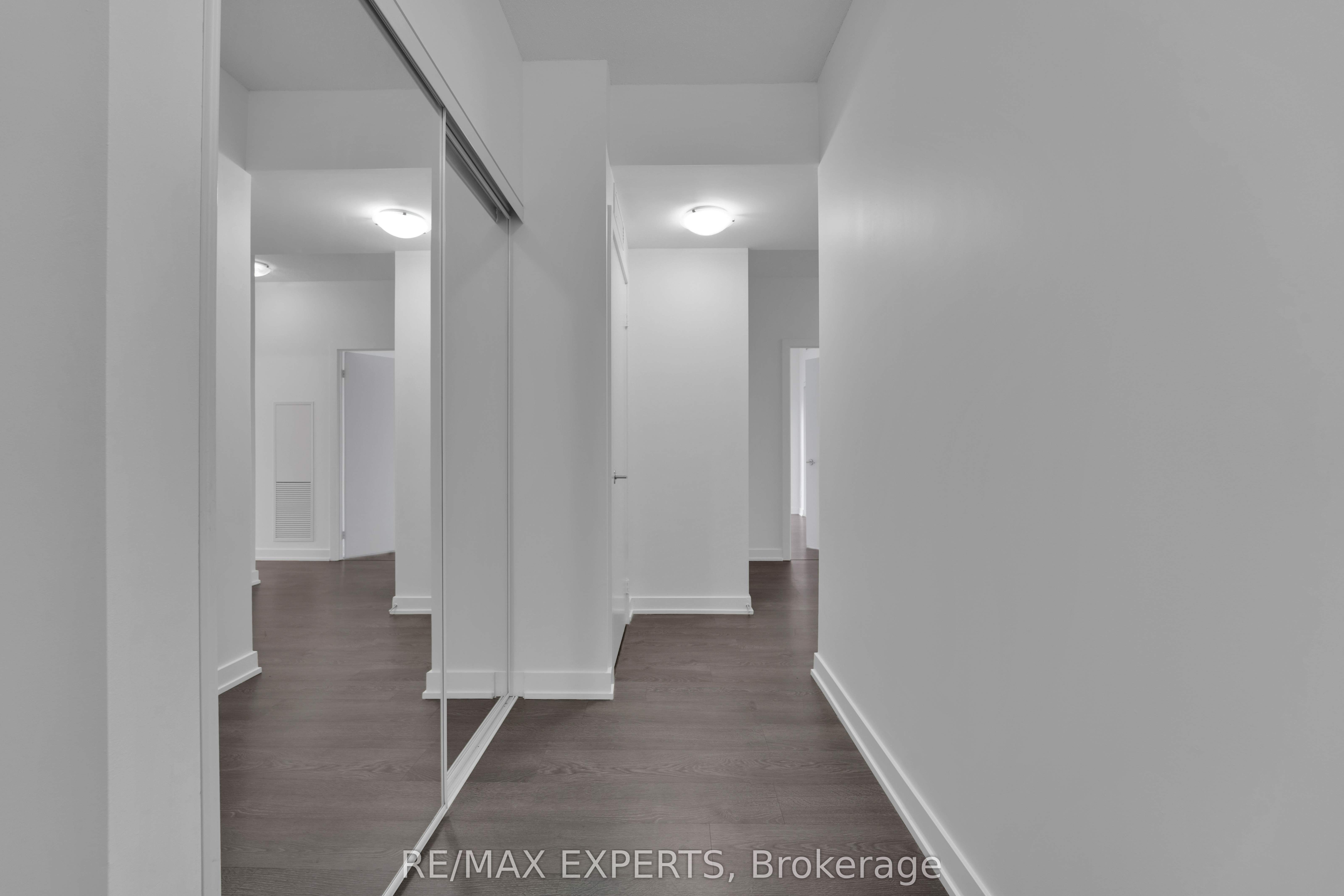 251 Manitoba Street 1504