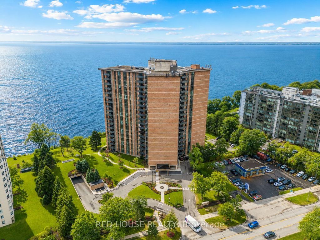 Photo of 5250 Lakeshore Road #809, Burlington, ON L7L 5L2 (MLS # W13114614)