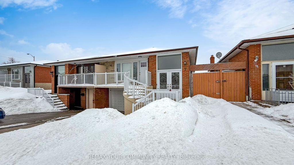 Photo of 7 Brazil Gate, Toronto, ON M9L 1K3 (MLS # W12805594)