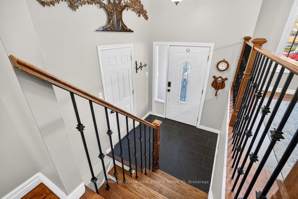 4 vance Crescent
