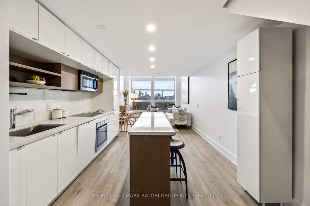 Photo of 111 St Clair Avenue W #919, Toronto, ON M4V 1N5 (MLS # C13210082)