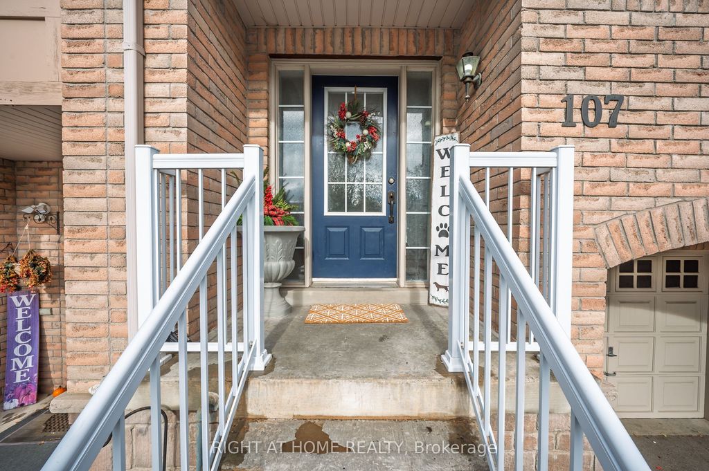 Photo of 107 Bernard Avenue, Brampton, ON L6Y 5S9 (MLS # W13131308)