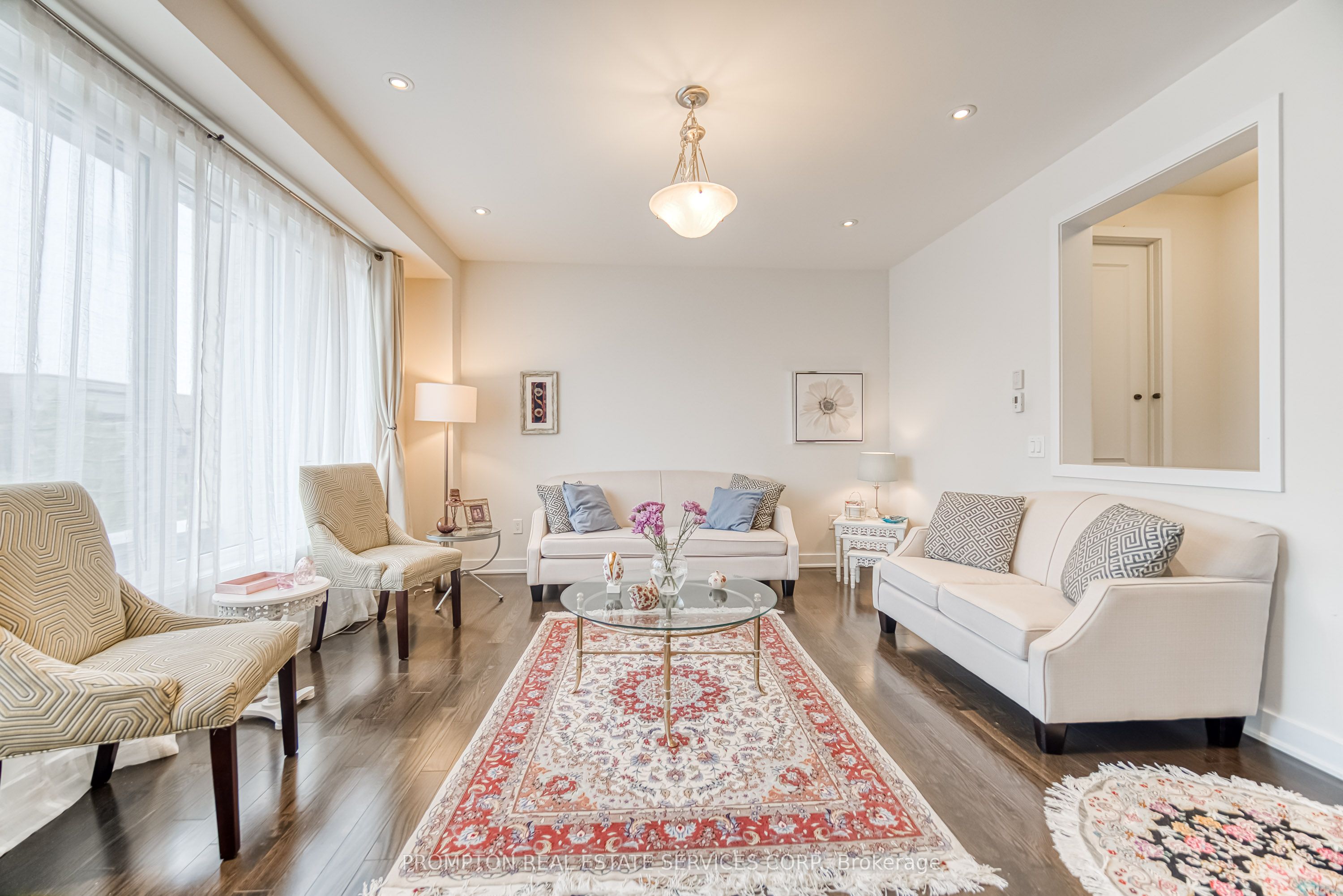 48 Helliwell Crescent