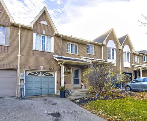 608 Lumberton Crescent Mississauga ON L4Z 3Z6