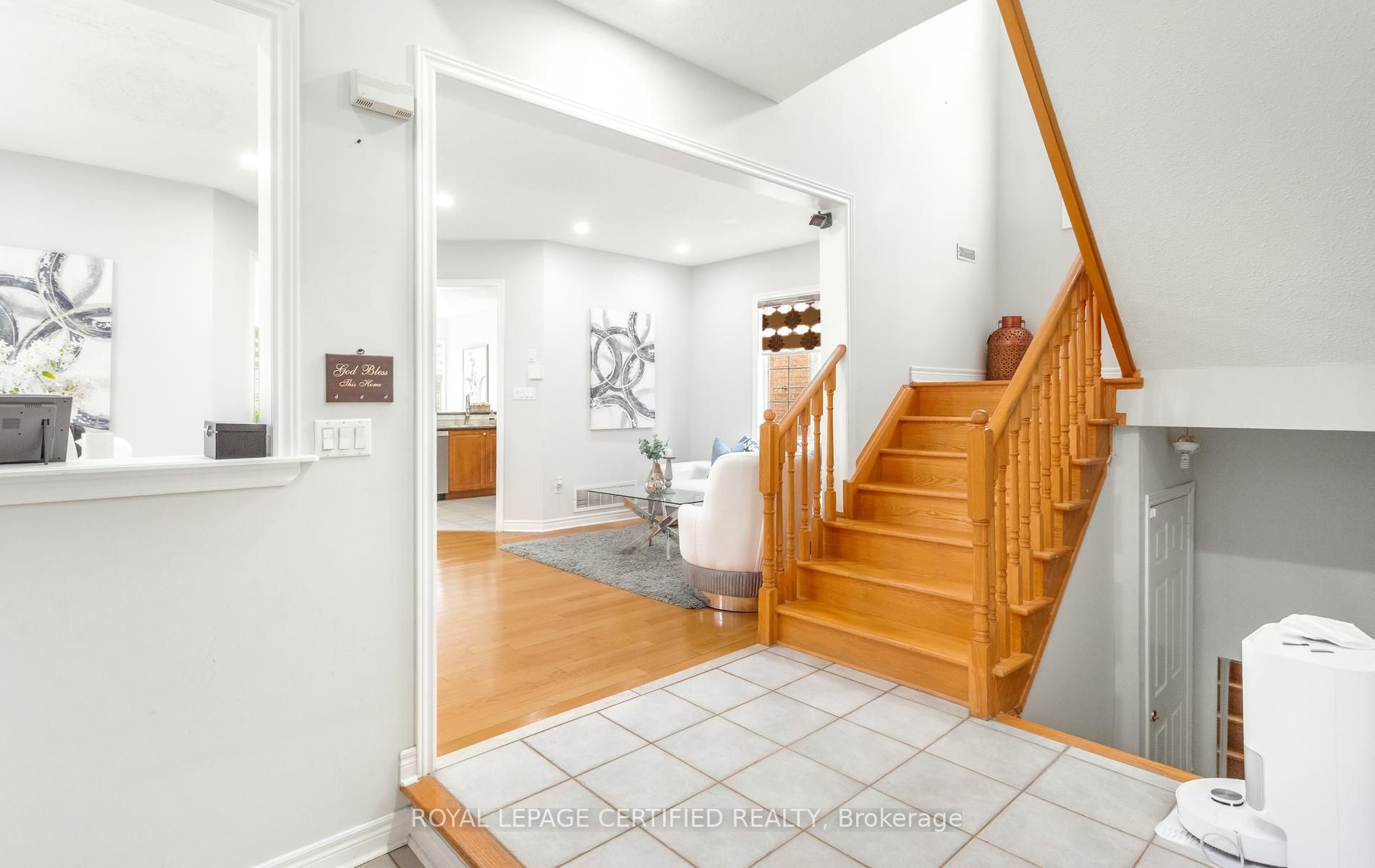 6582 Skipper Way