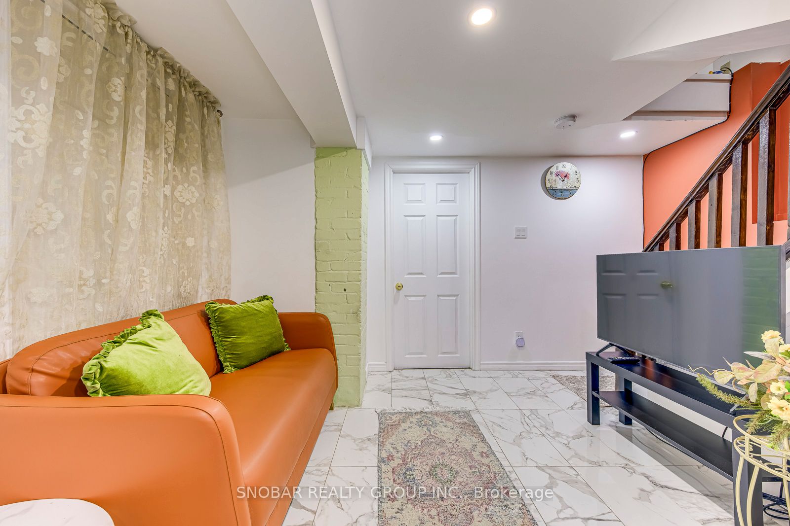 144 Evelyn Crescent Basement