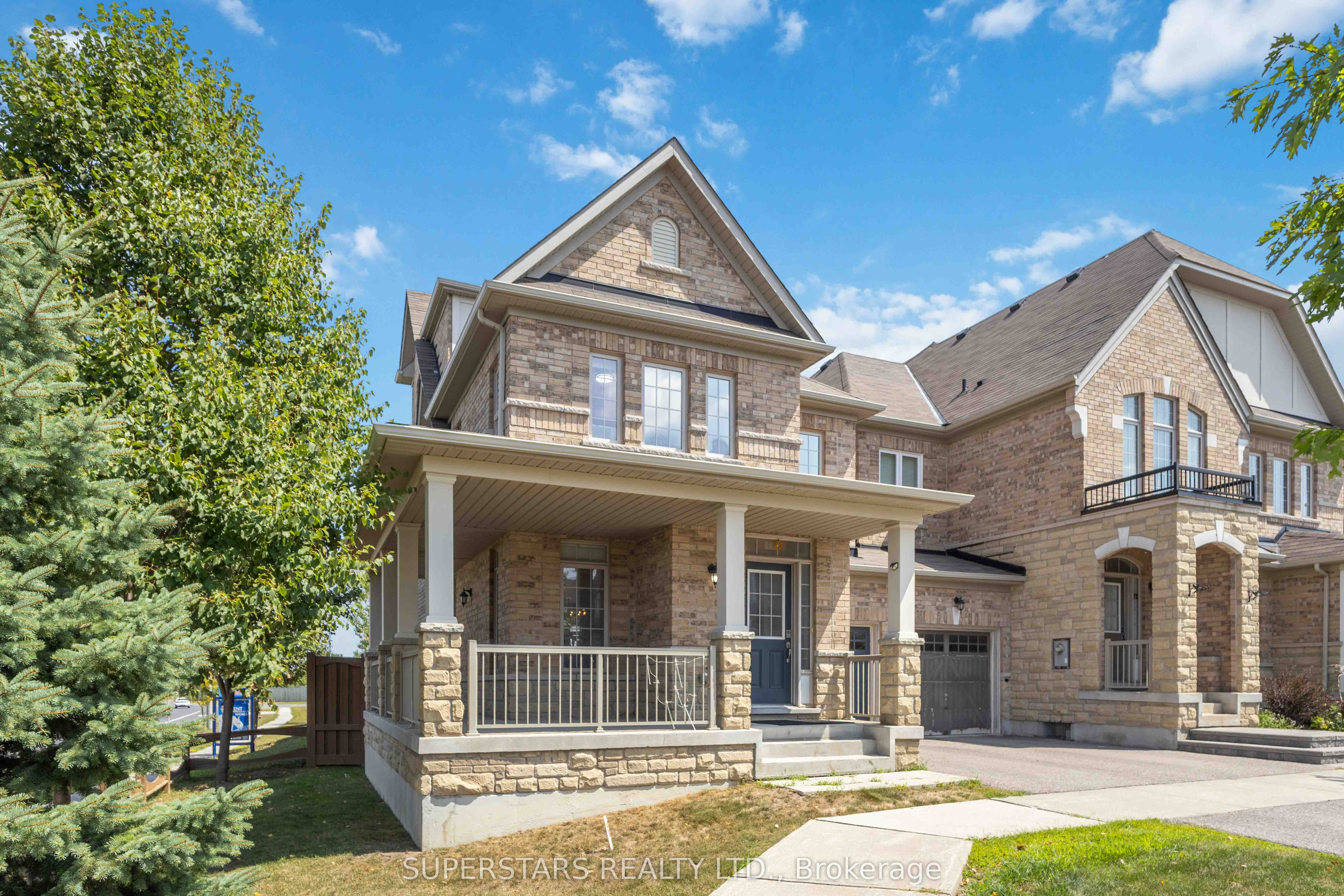 70 Living Cres Crescent
