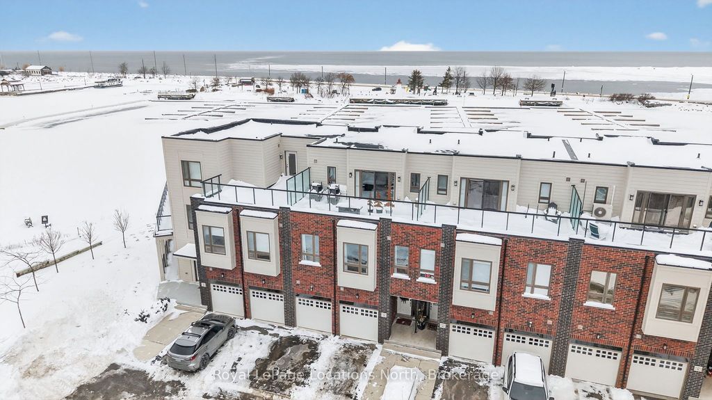 Photo of 4 Huronic Court, Collingwood, ON L9Y 5L6 (MLS # S12643936)
