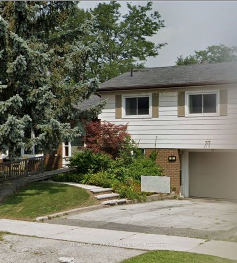 64 Parkway Avenue Lower Markham ON L3P 2G6