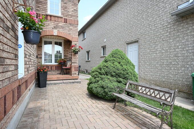 7019 Graydon Court
