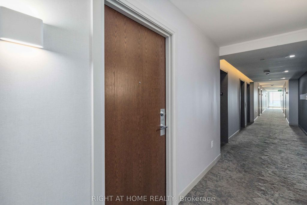 Photo of 2560 Eglinton Avenue W #811, Mississauga, ON L5M 0Y3 (MLS # W12719794)
