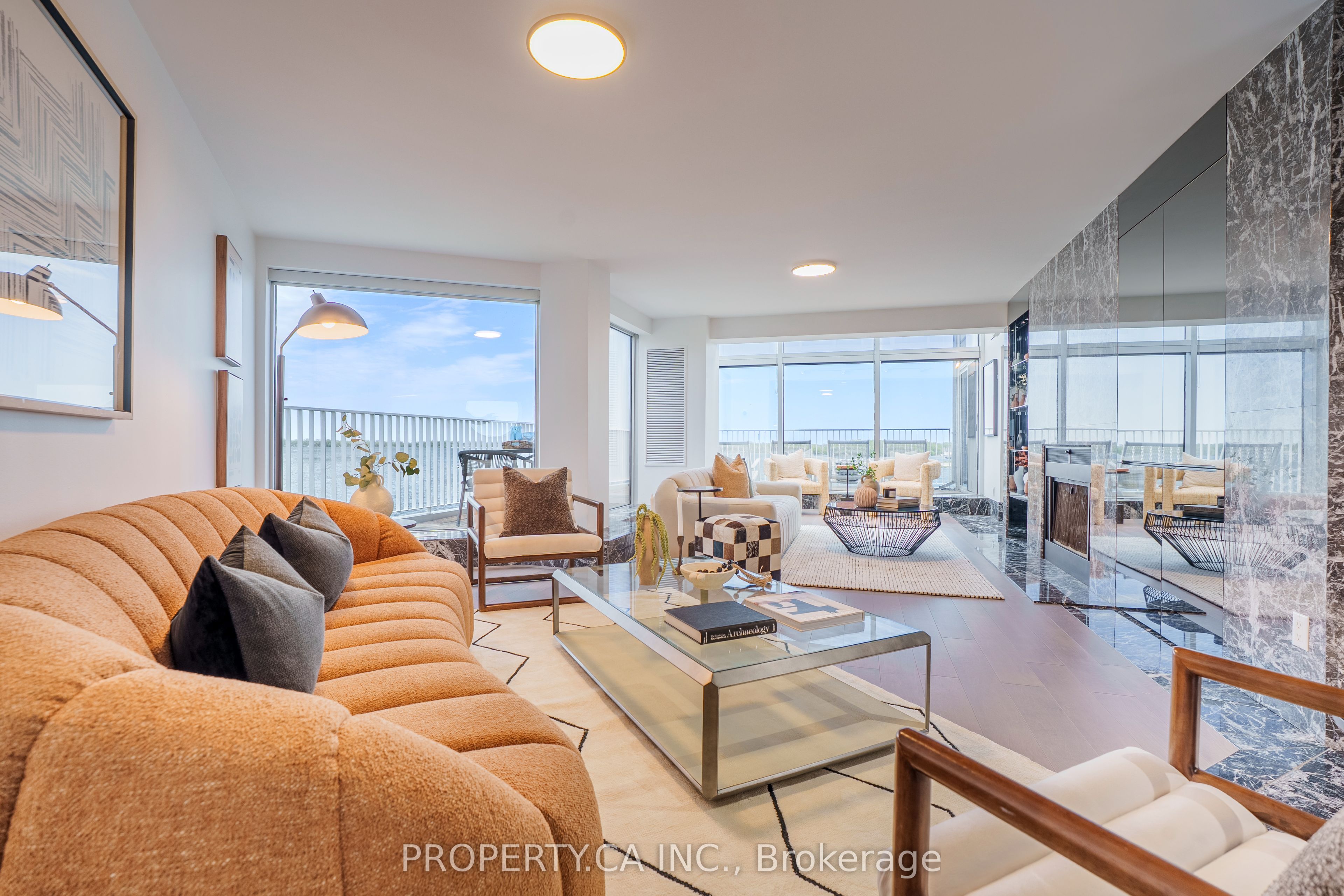 401 Queens Quay W 707
