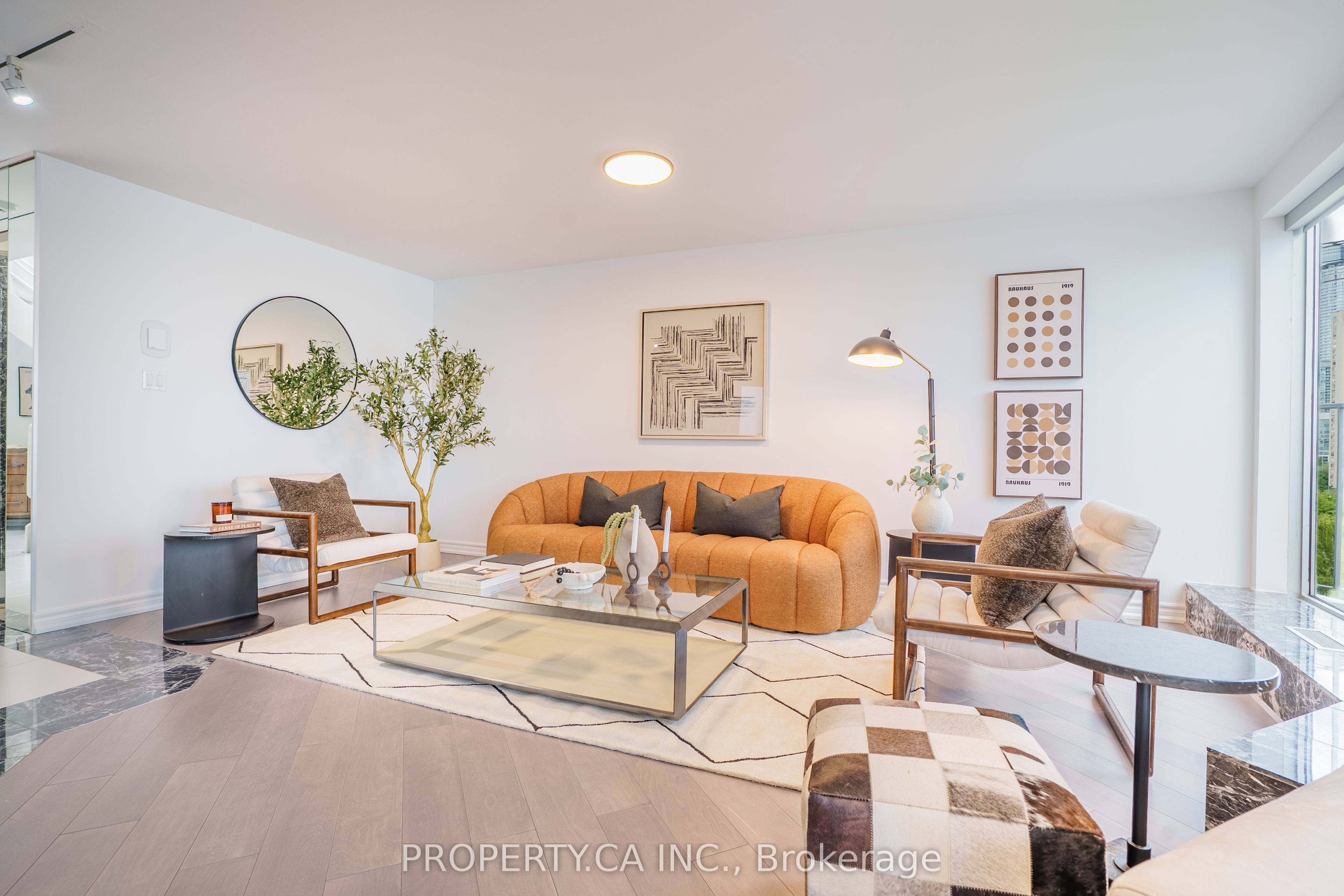 401 Queens Quay W 707