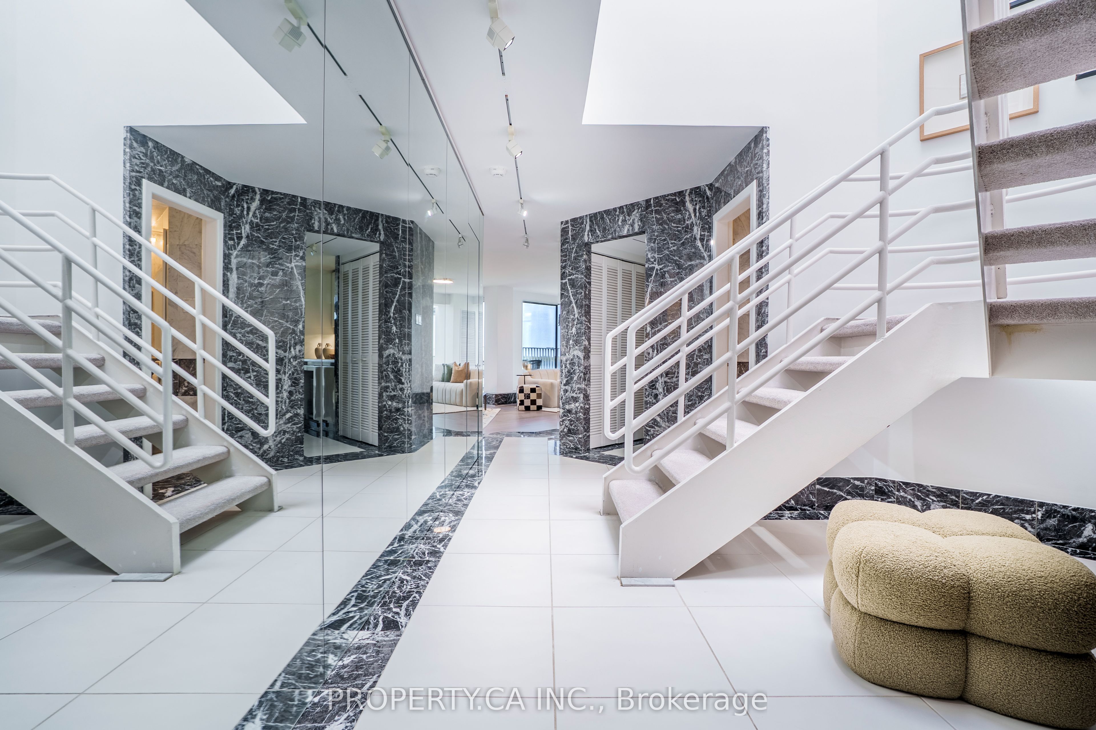 401 Queens Quay W 707