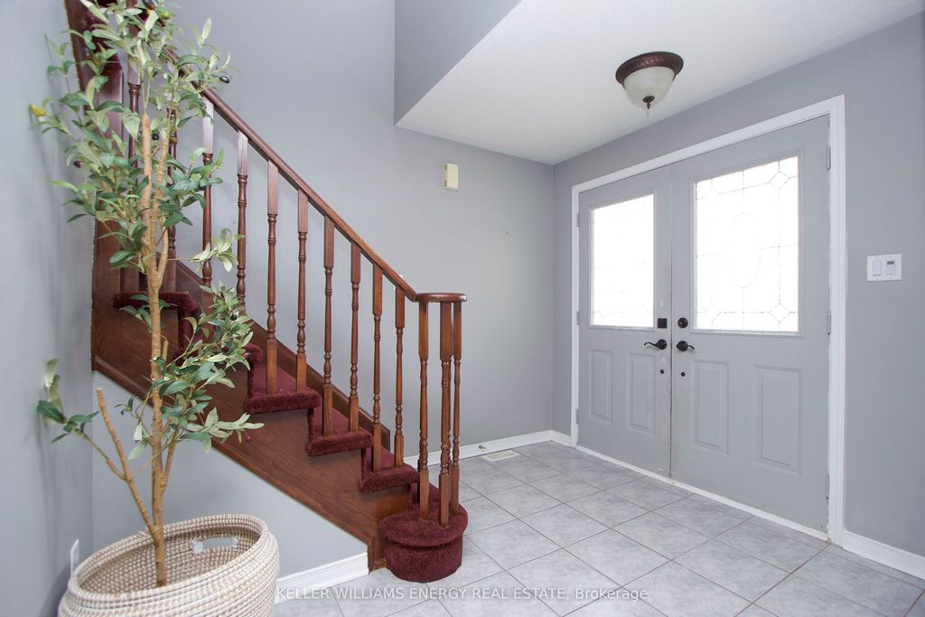 Photo of 38 Hutton Place, Clarington, ON L1C 5K1 (MLS # E12980740)