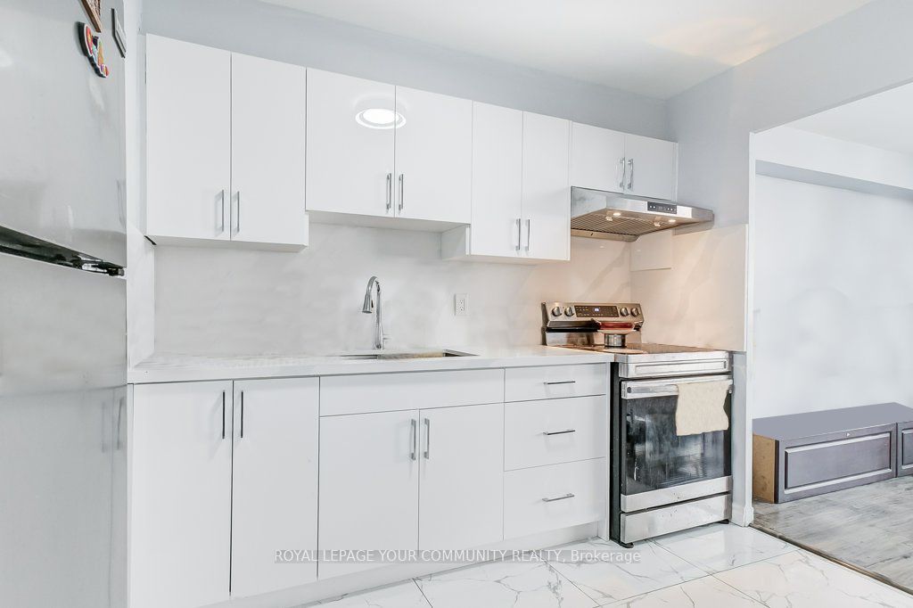 Photo of 1 Massey Square #2205, Toronto, ON M4C 5L4 (MLS # E12368952)