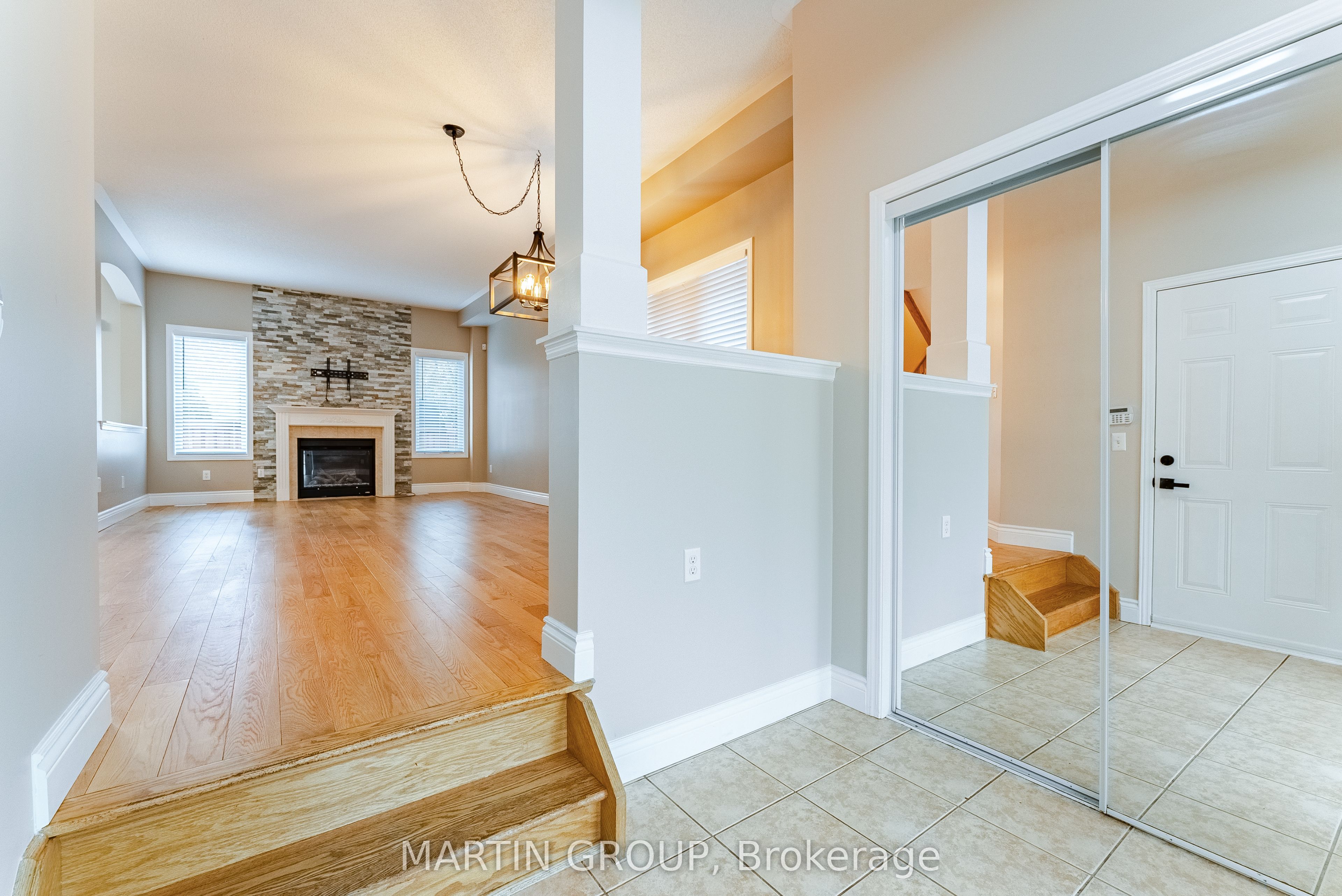 4165 Cole Crescent