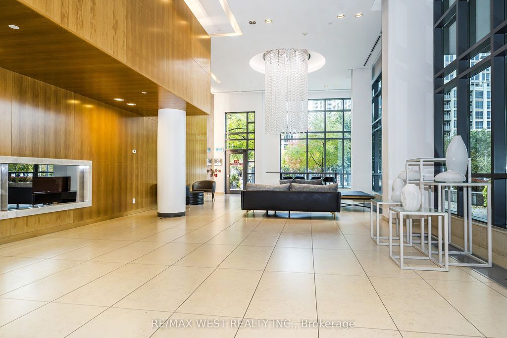 Photo of 209 Fort York Boulevard #465, Toronto, ON M5V 4A1 (MLS # C12638504)